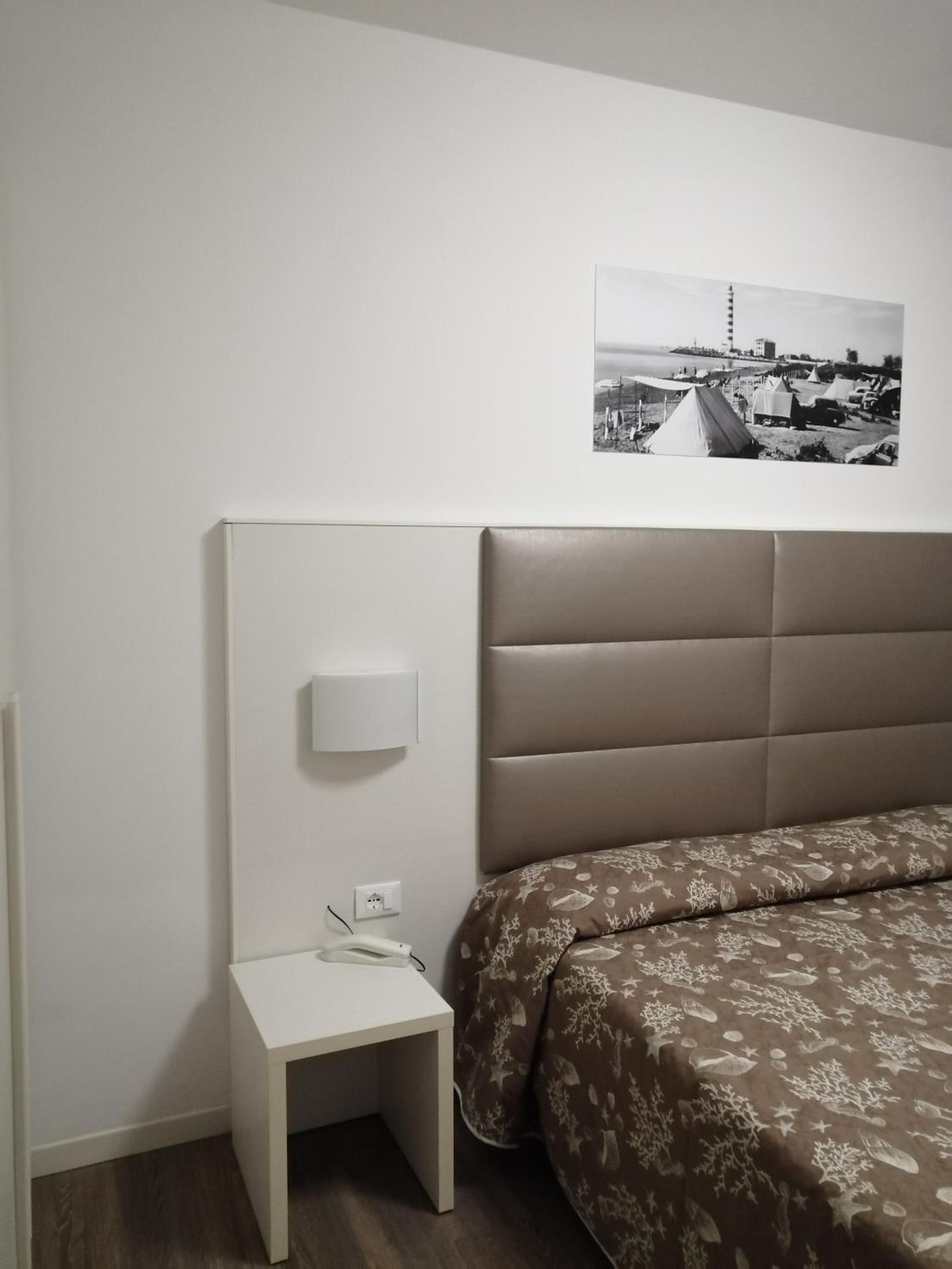 Double or Twin Room with Sea View