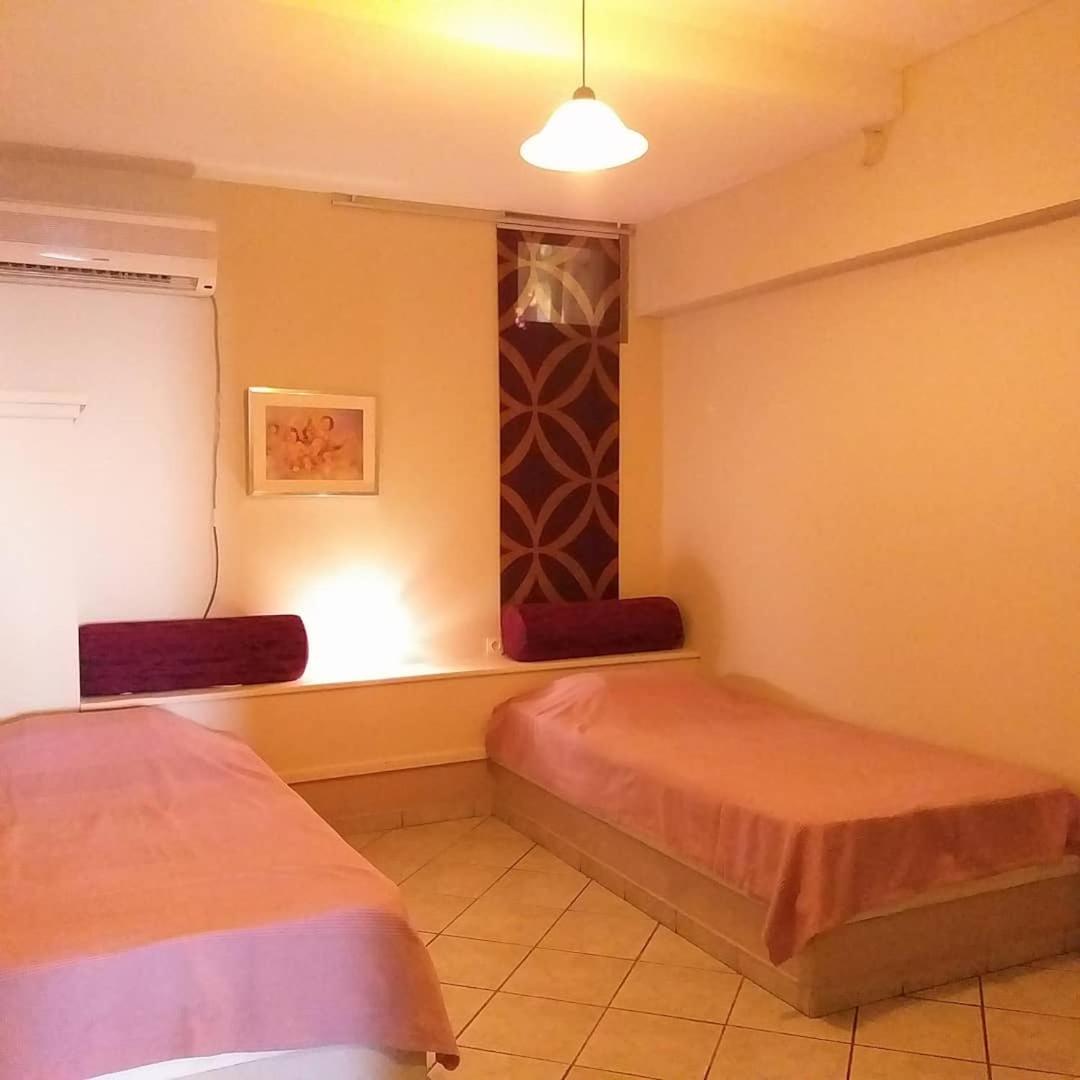 One-Bedroom Apartment with Sea View - Photo 11