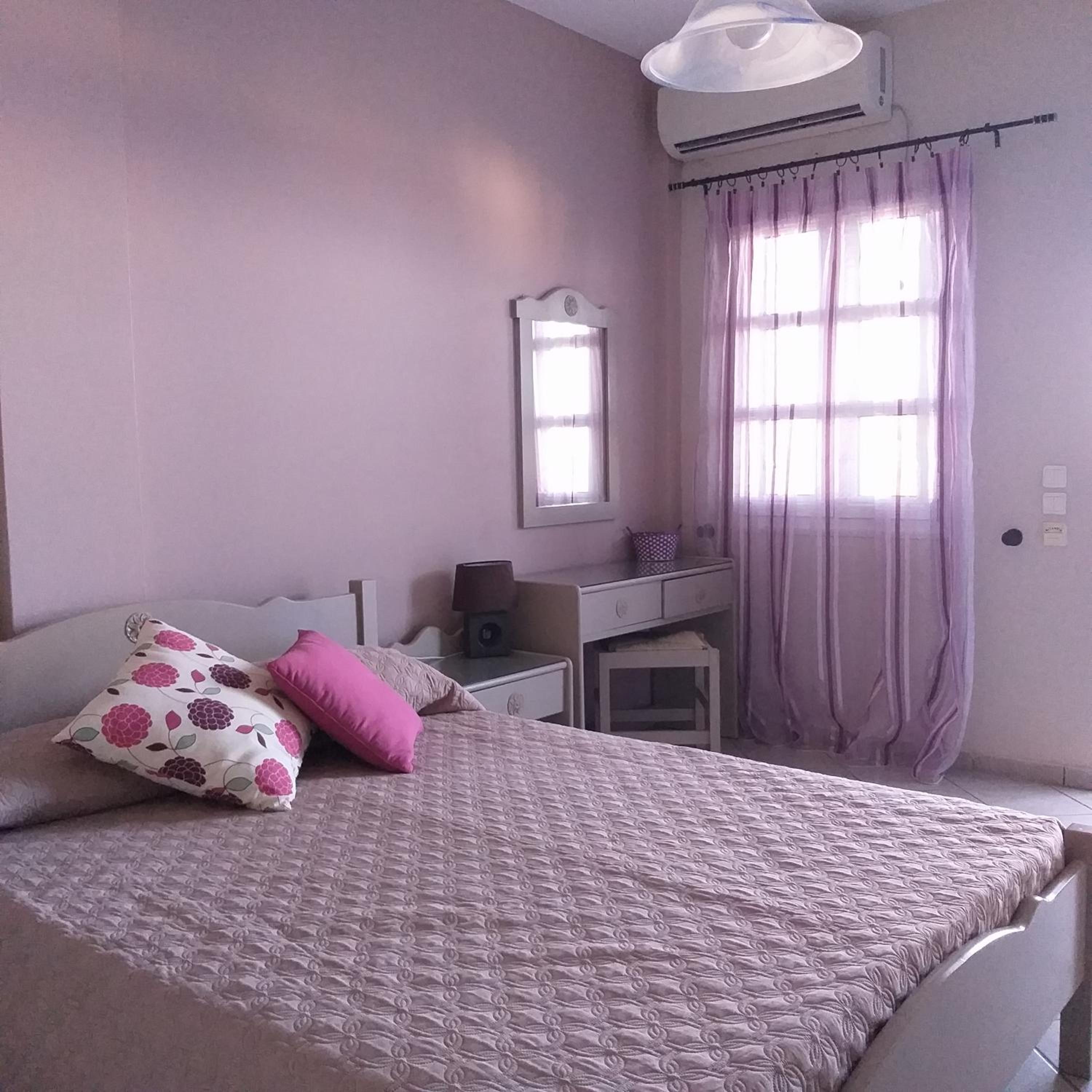 One-Bedroom Apartment with Sea View - Photo 9