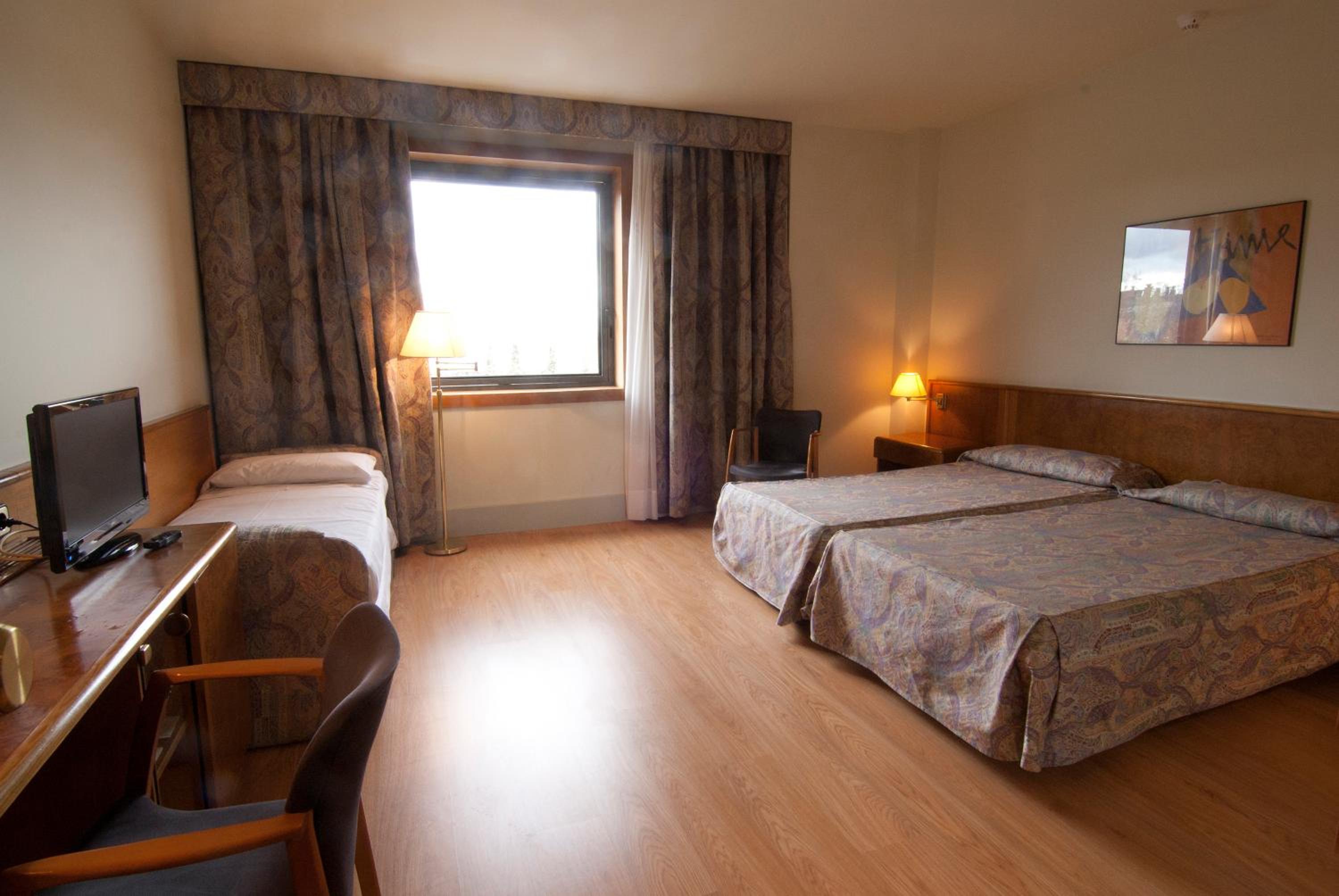 Double or Twin Room - Photo 1