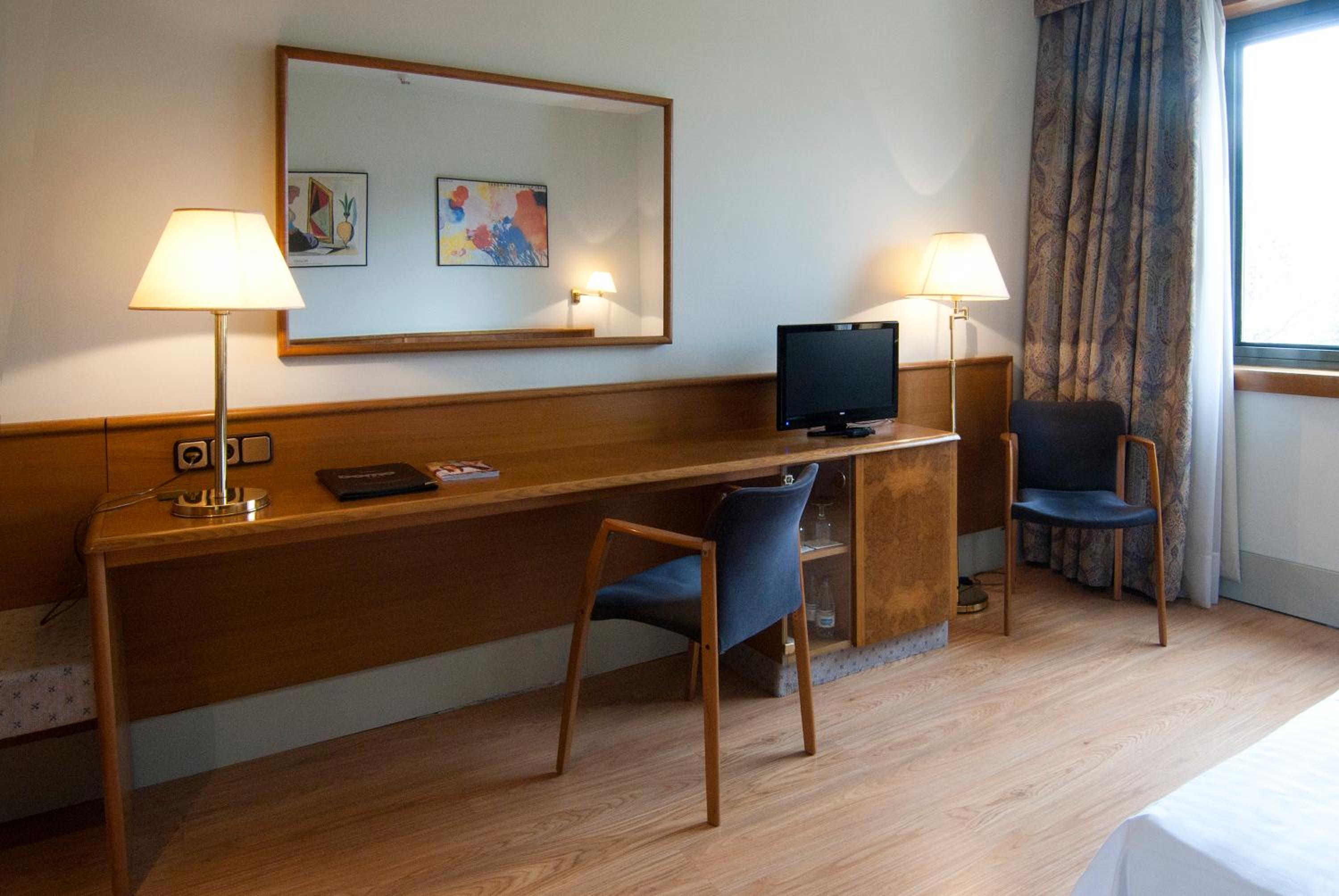 Double or Twin Room - Photo 2