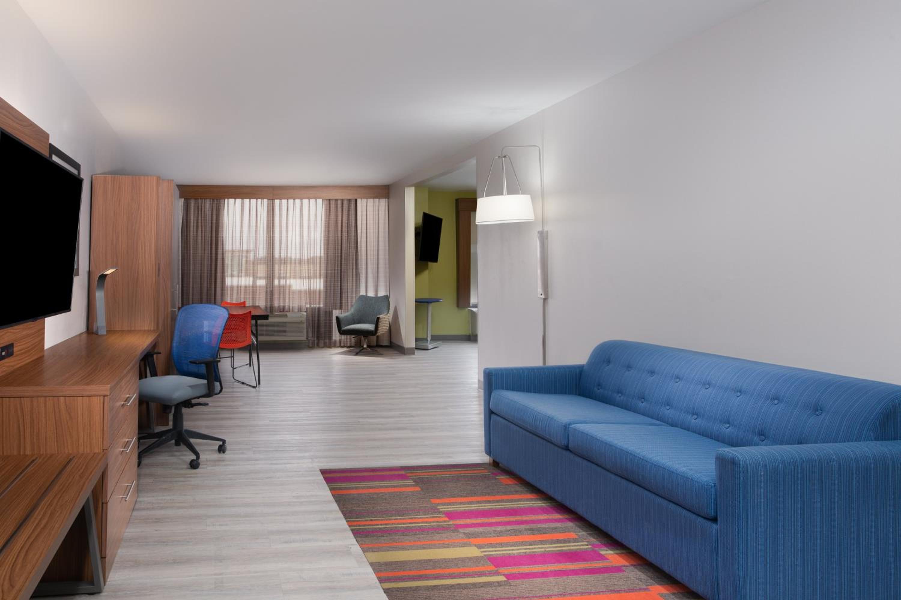 King Suite with Sofa Bed photo 2