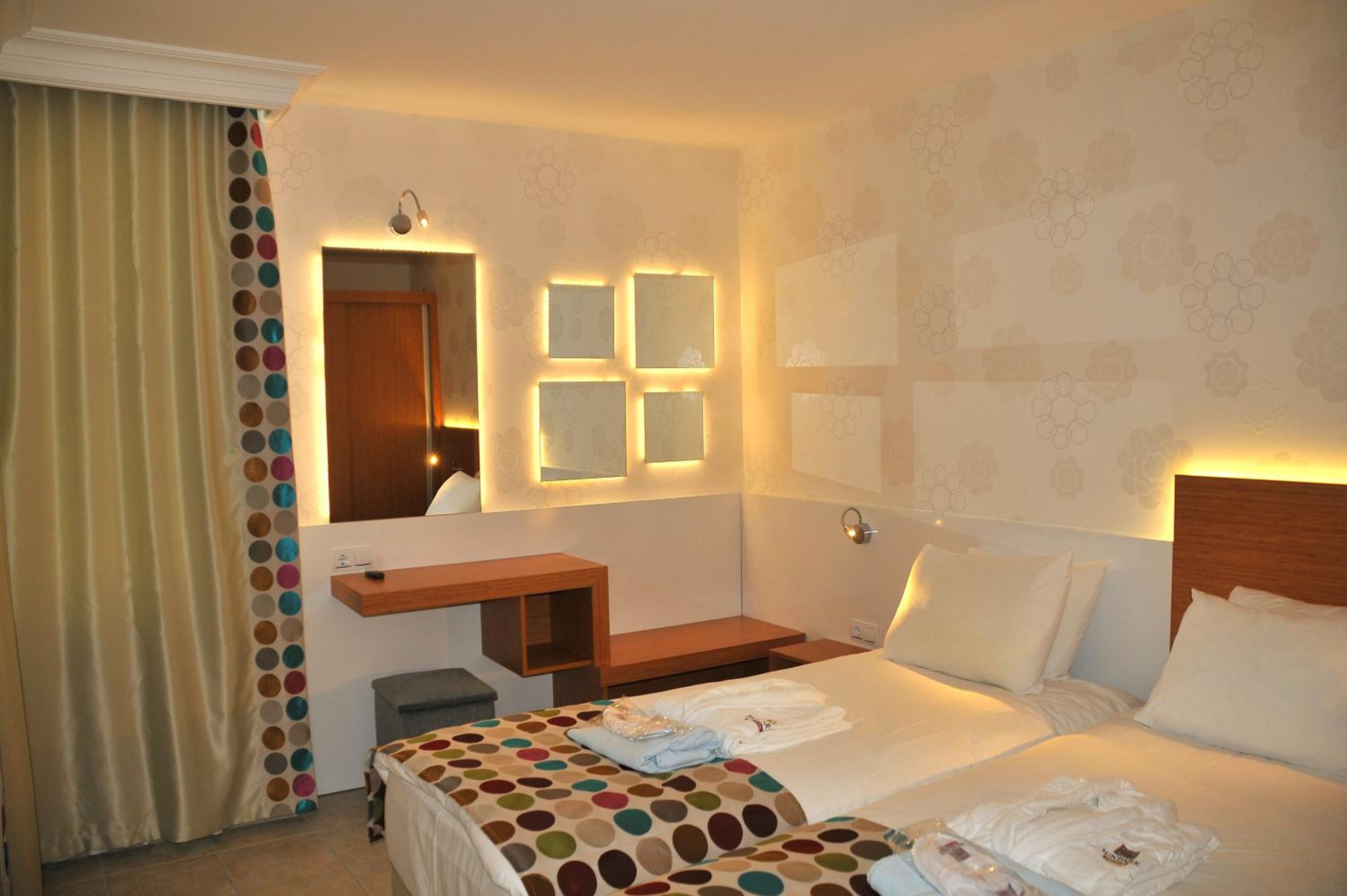 Suite - Photo 5