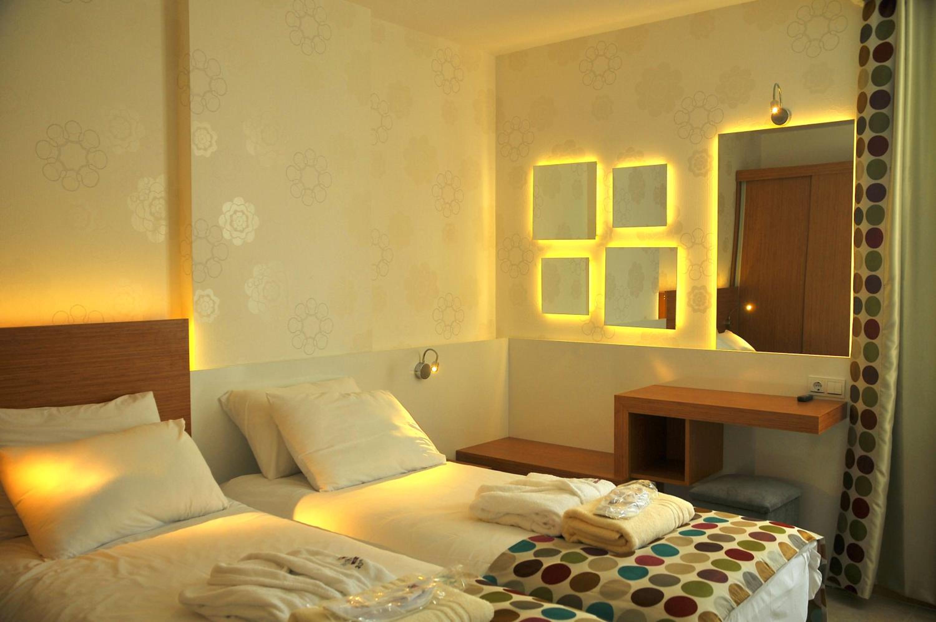 Suite - Photo 1