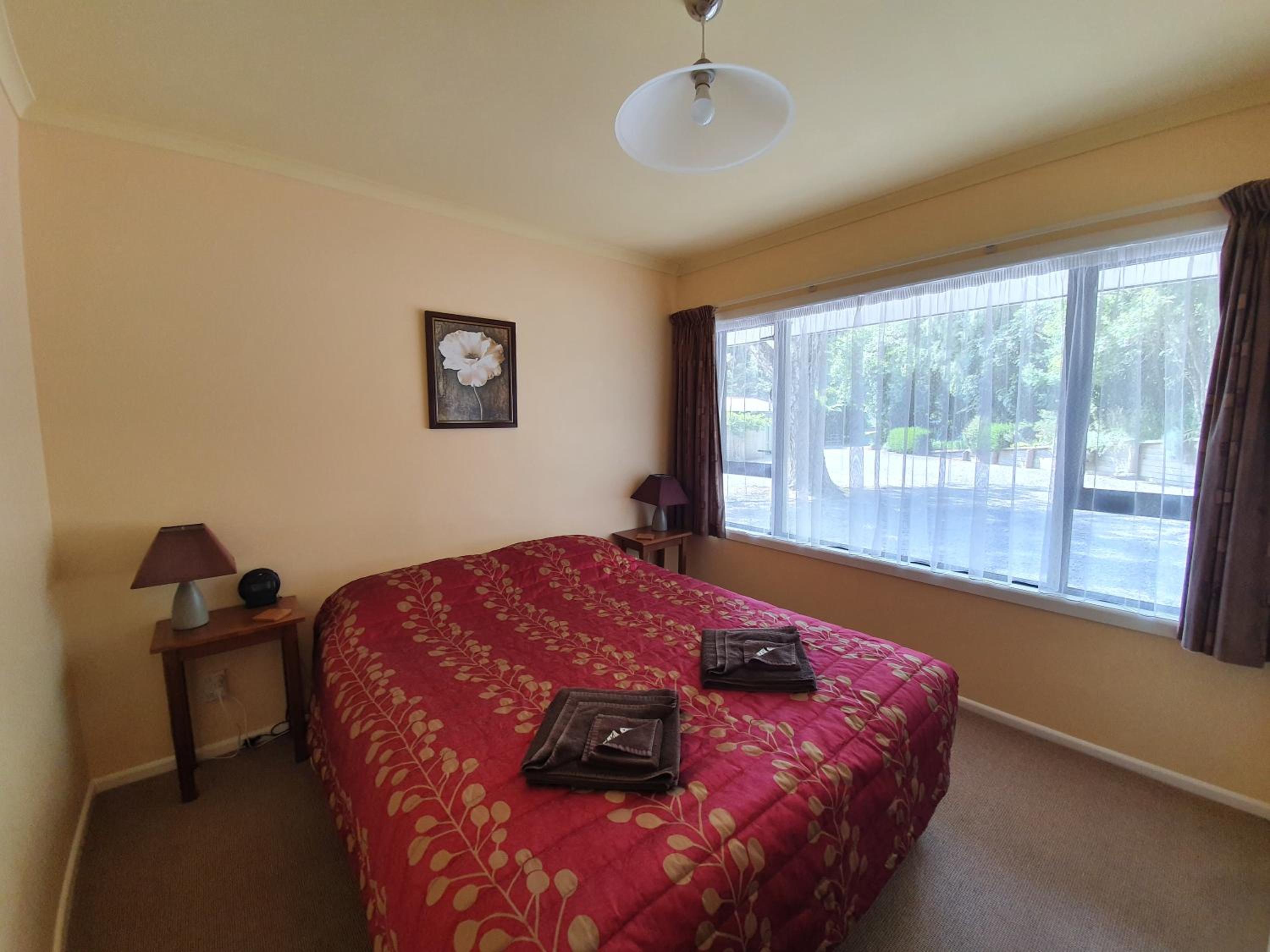 Deluxe Queen Suite - Photo 3