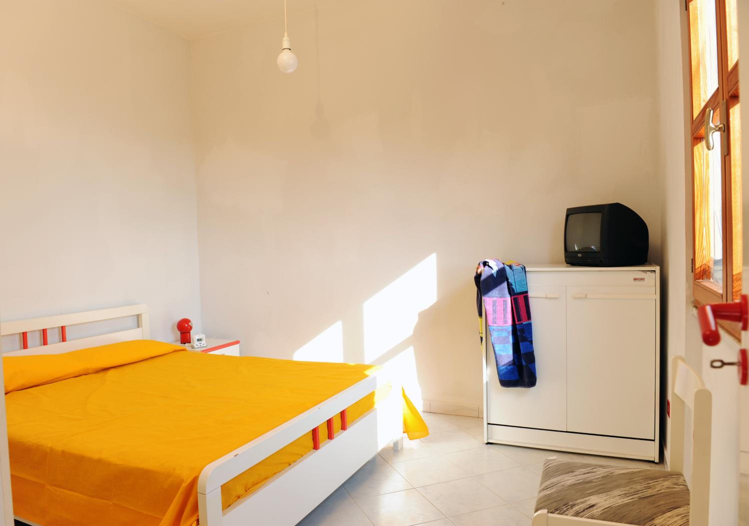 One-Bedroom Apartment (3 Adults) - Photo 1