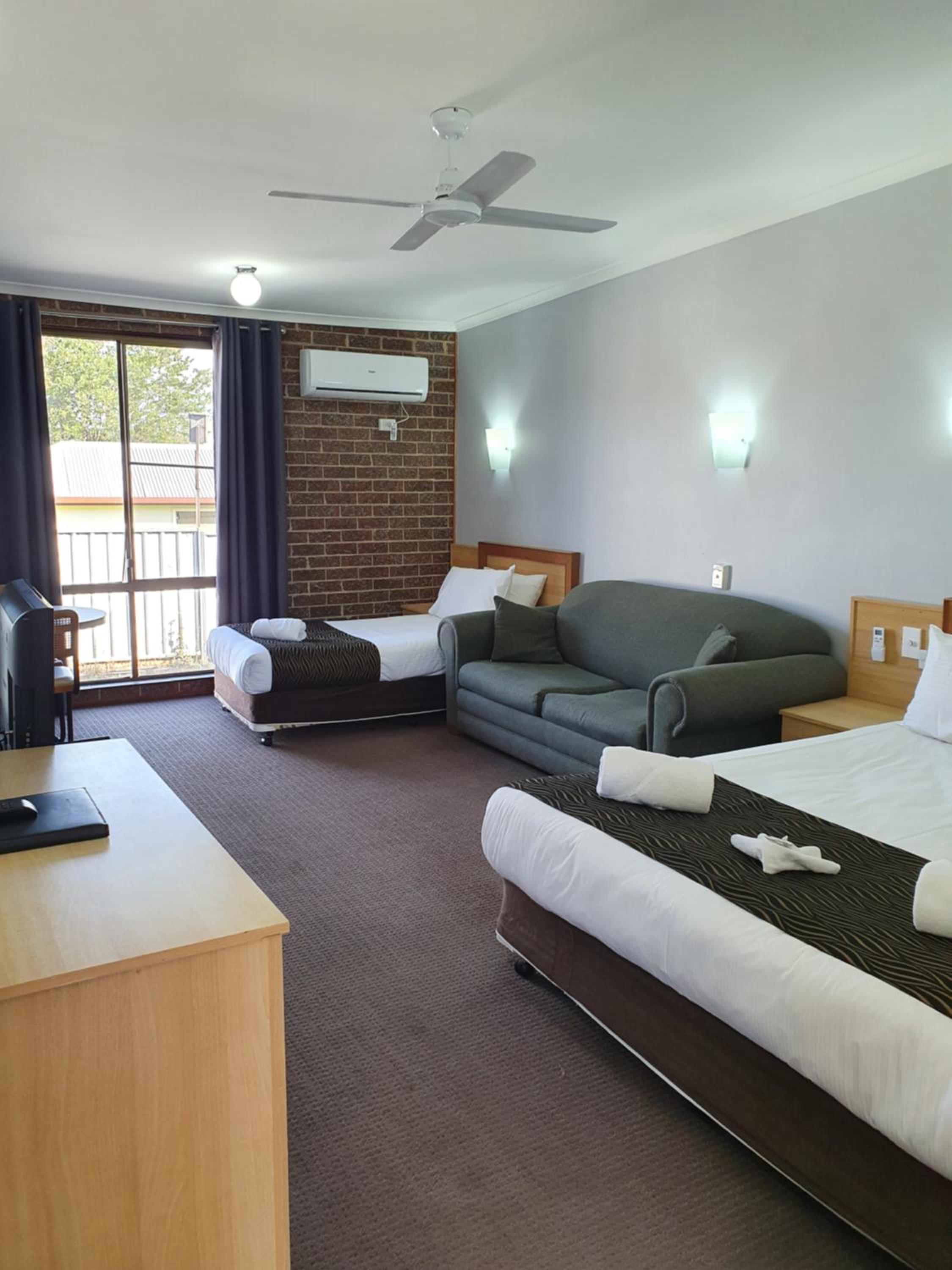 Queen Suite with Sofa Bed photo 1