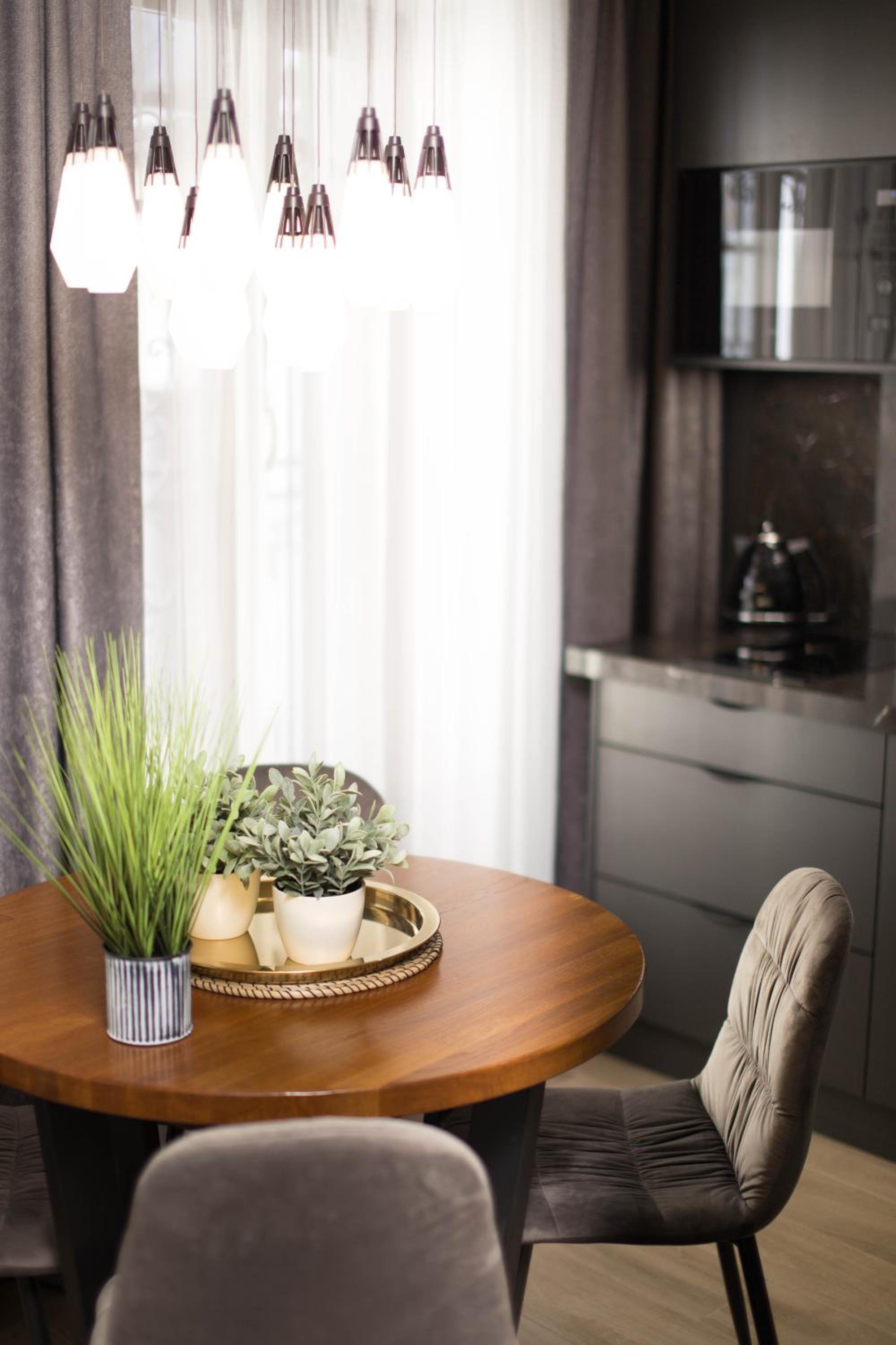 One-Bedroom Apartment - Photo 11