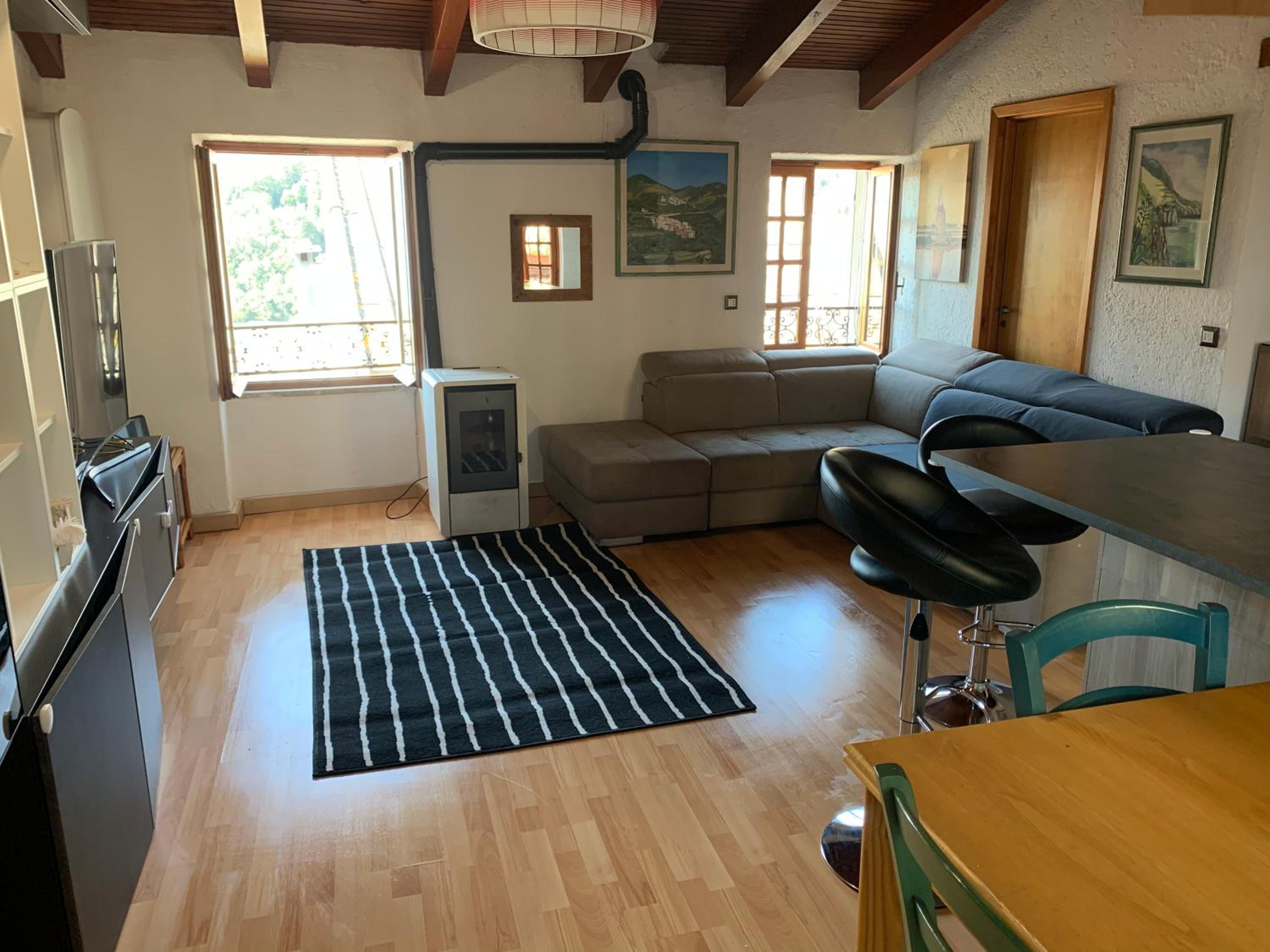 One-Bedroom House photo 1