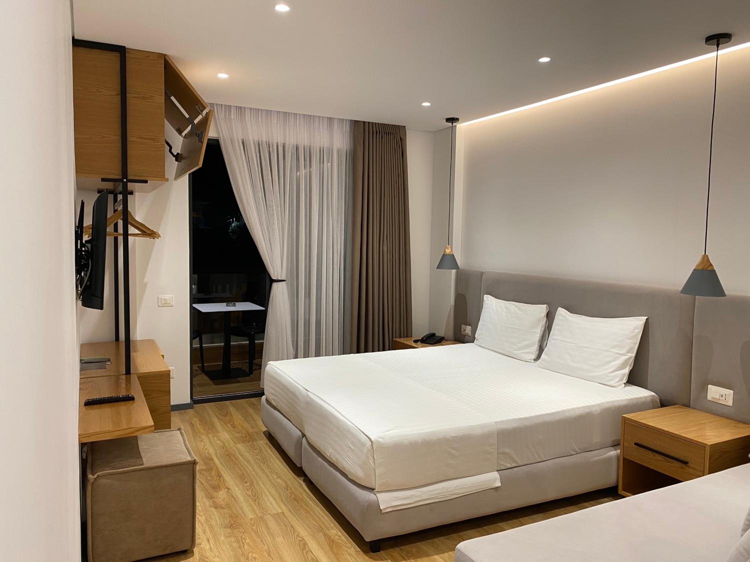 Deluxe Triple Room photo 2