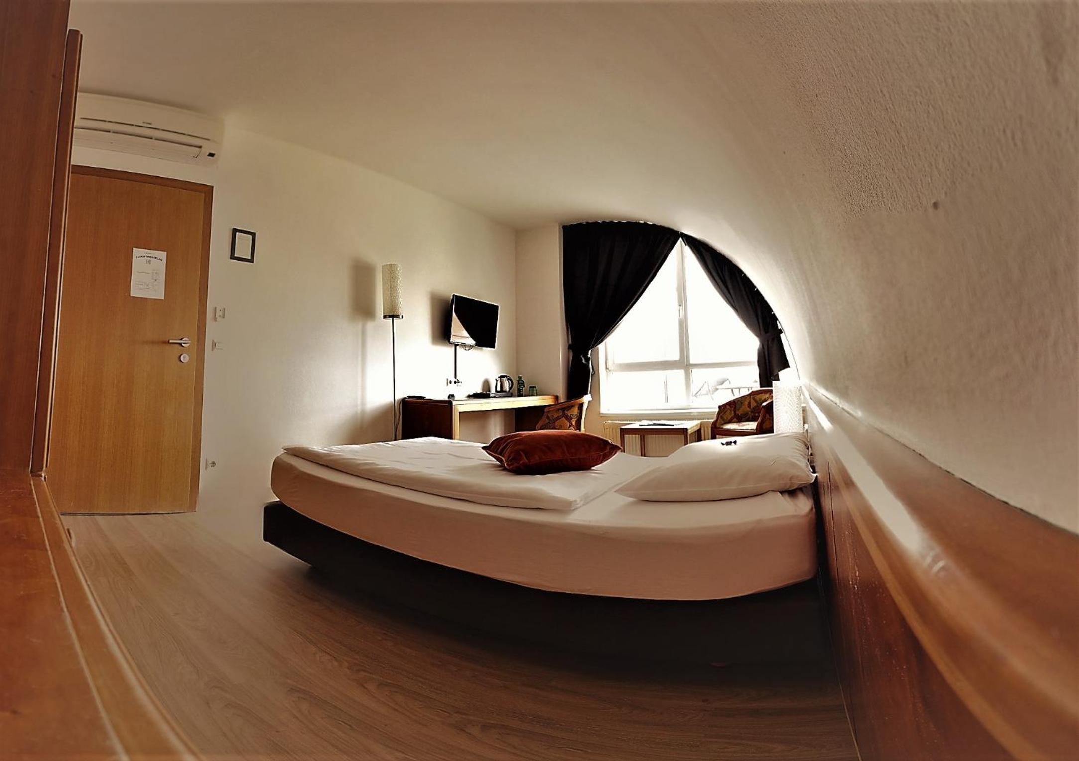 Single Room photo 1