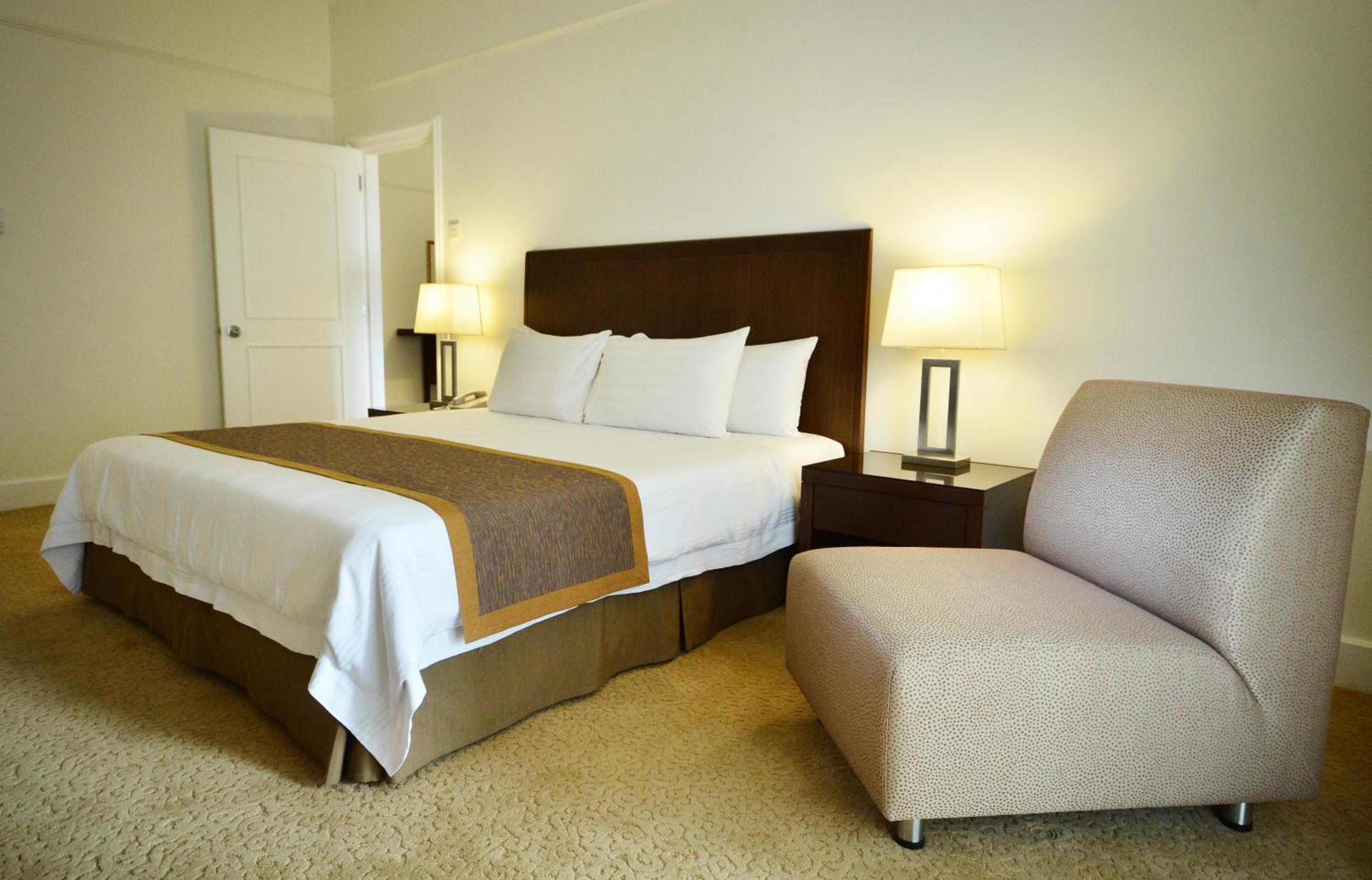 One Bedroom Premier photo 1