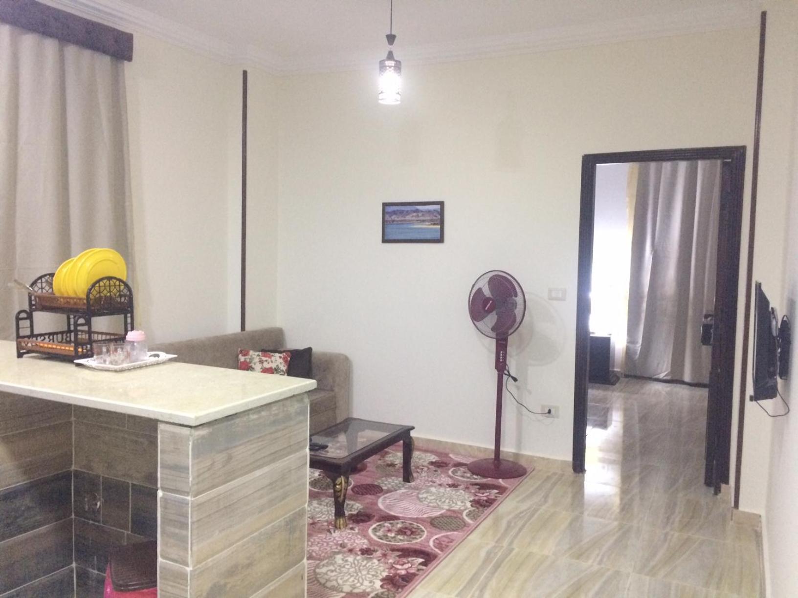 Studio with Balcony - Photo 4
