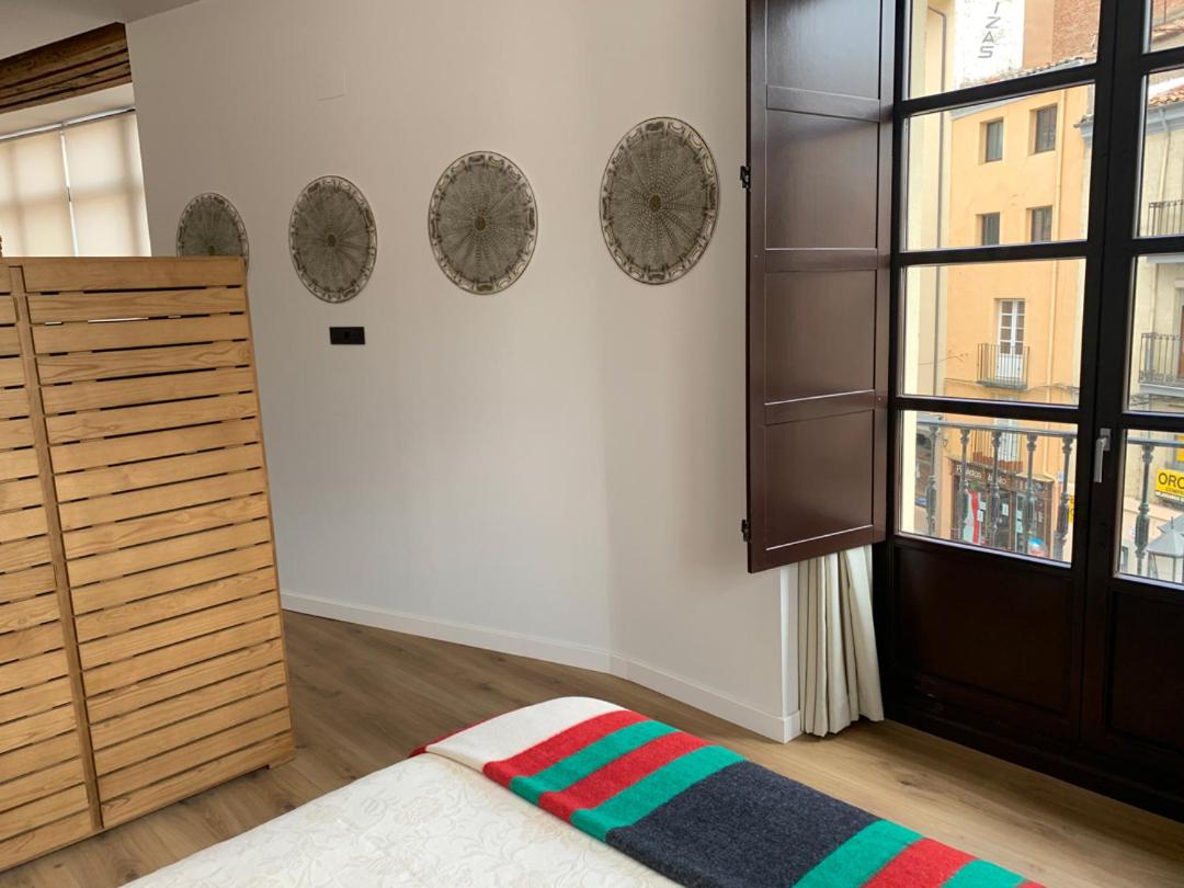 One-Bedroom Apartment - Photo 4