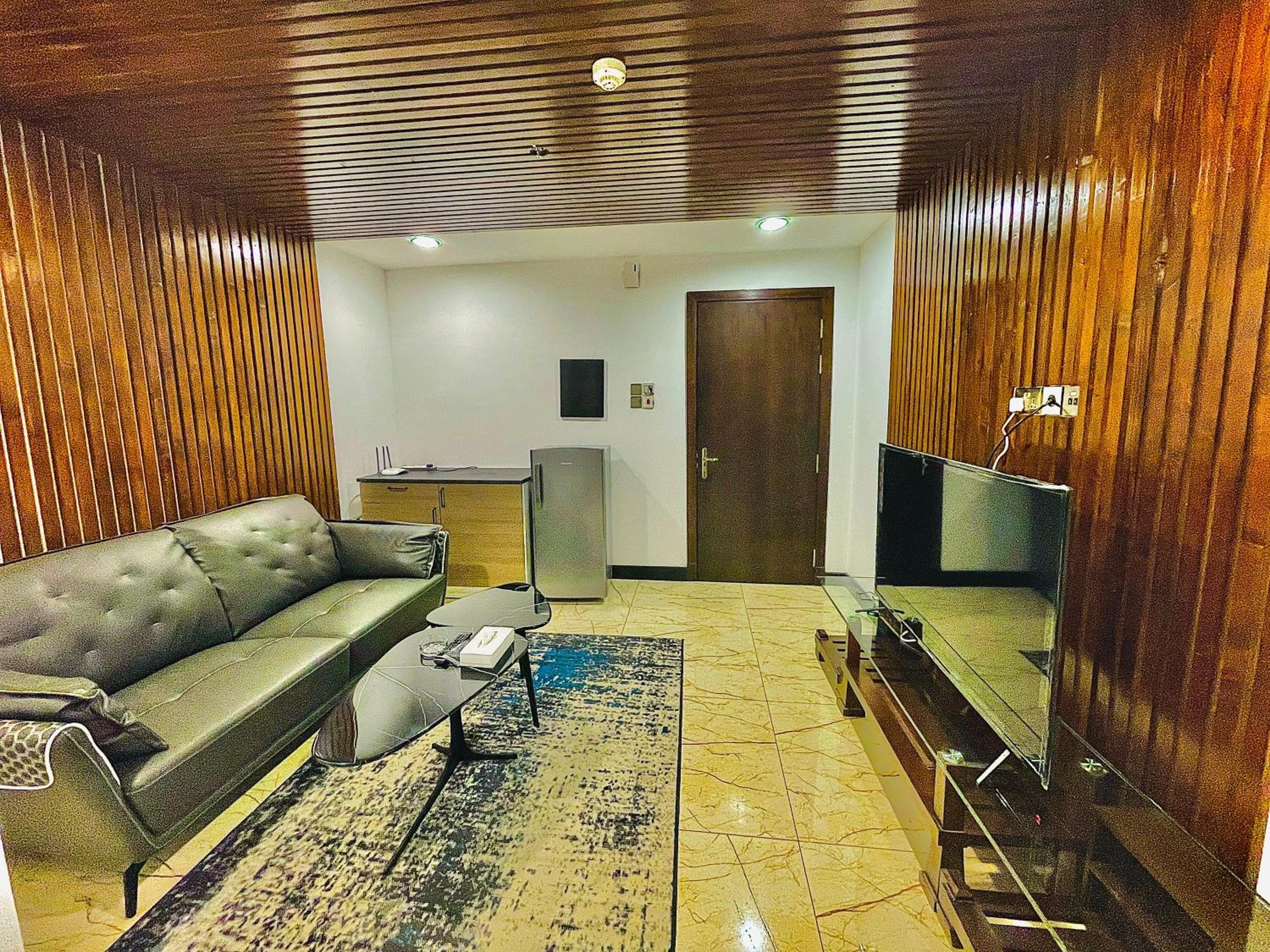 One-Bedroom Apartment