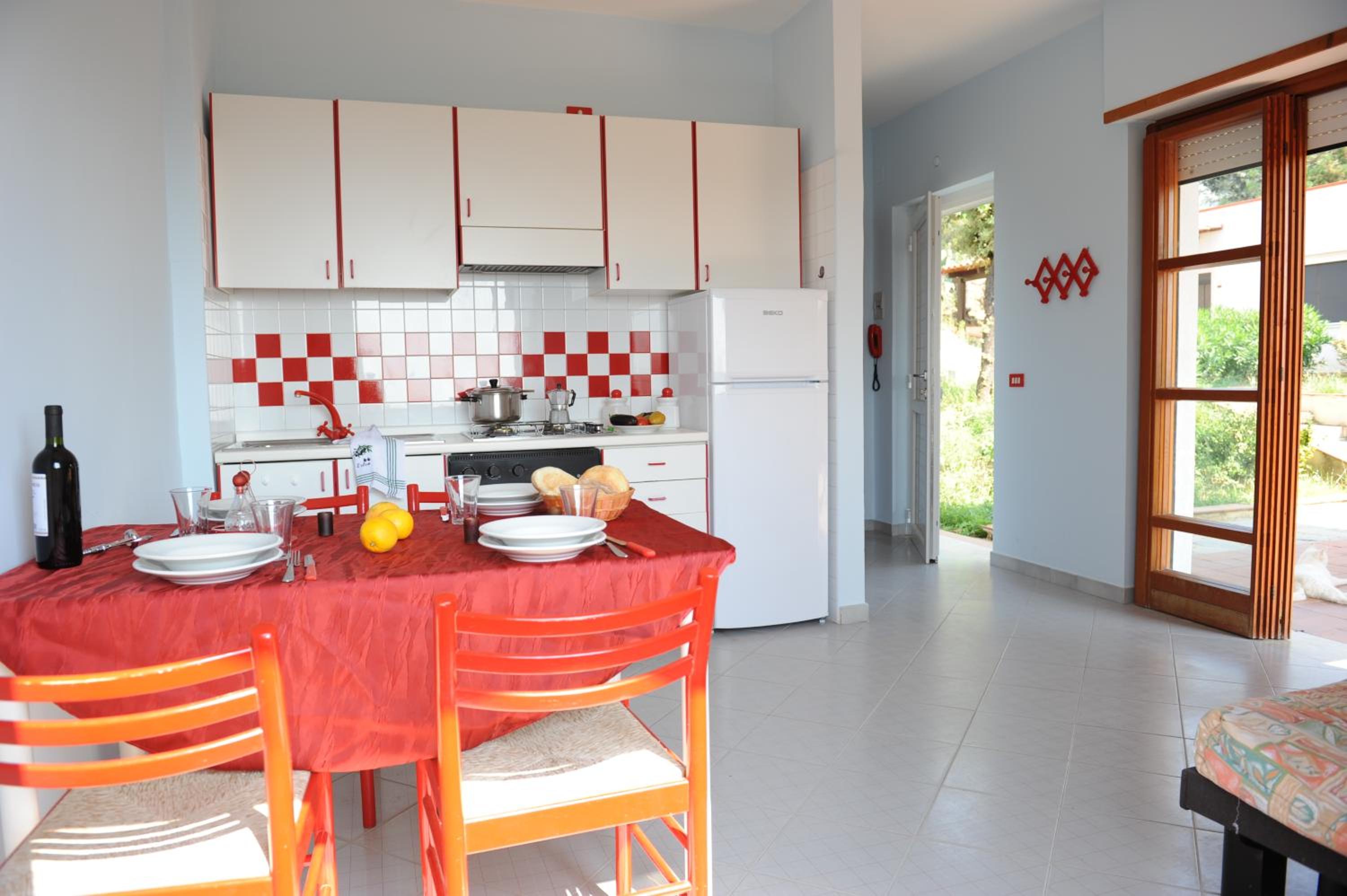 One-Bedroom Apartment (5 Adults) - Photo 15