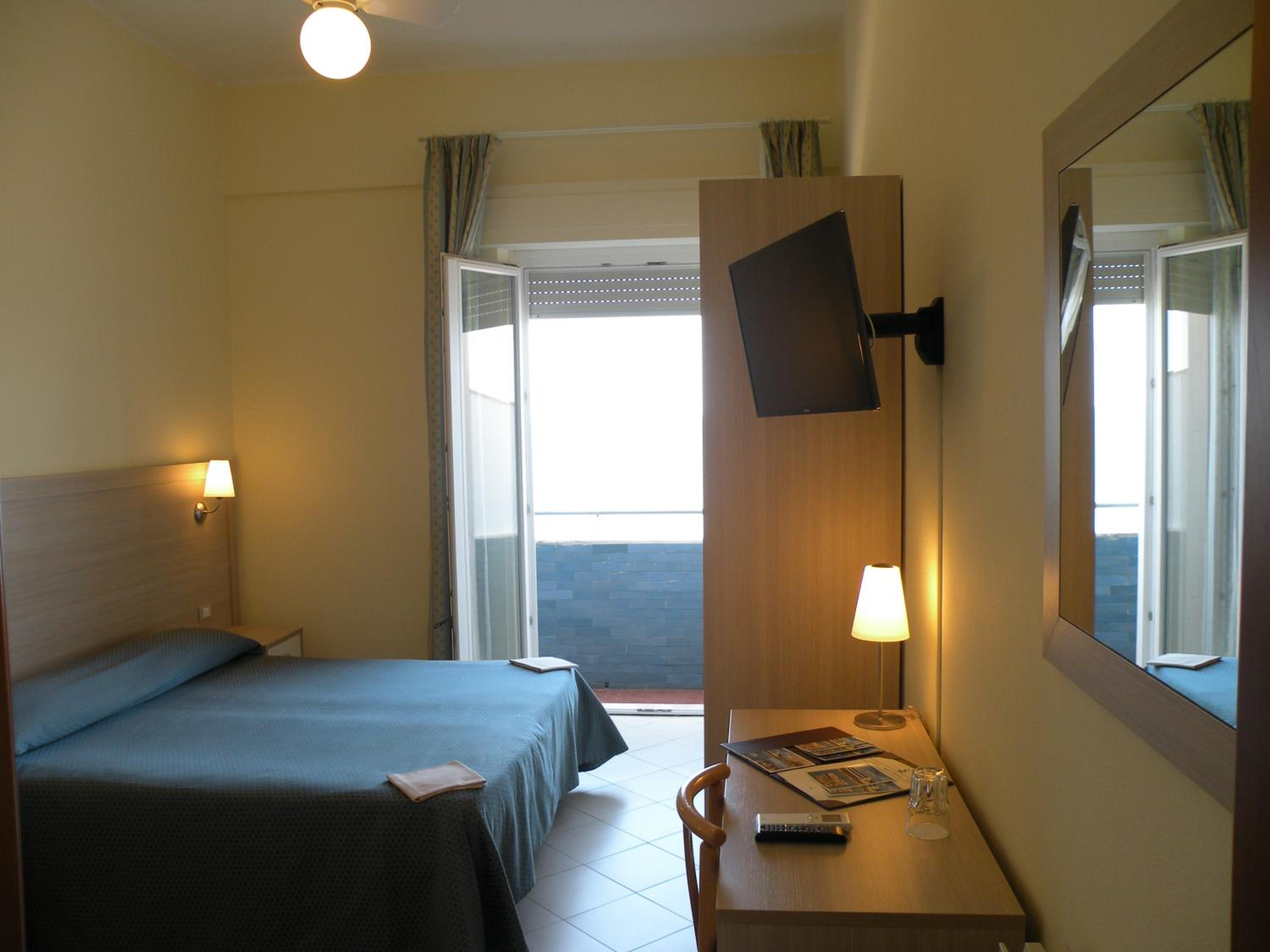 Triple Room with Sea View photo 1