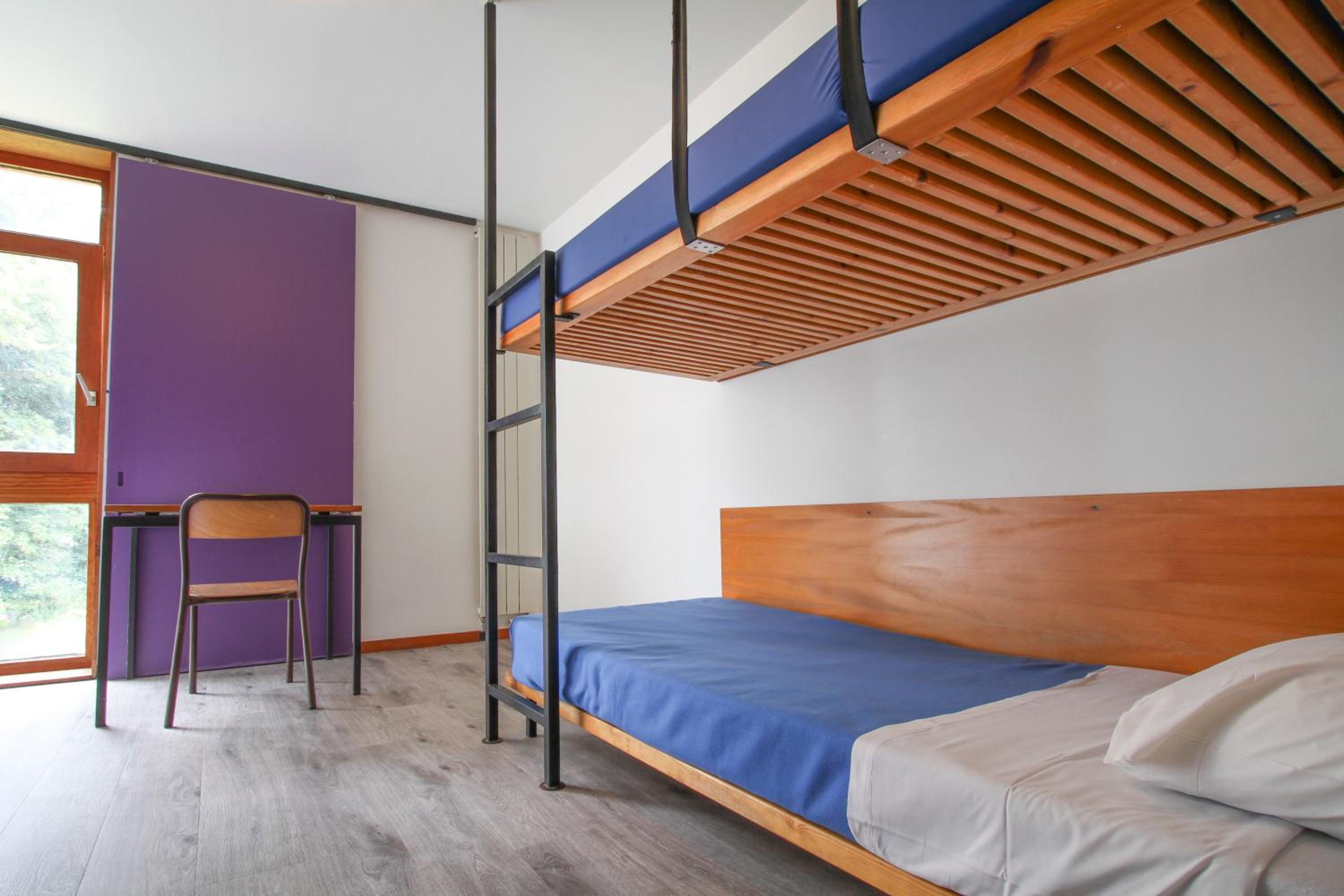 Single Bed in Male Dormitory Room photo 1