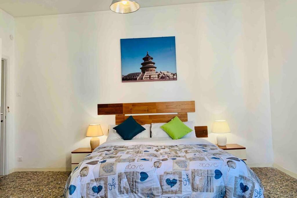 Large Double Room photo 1