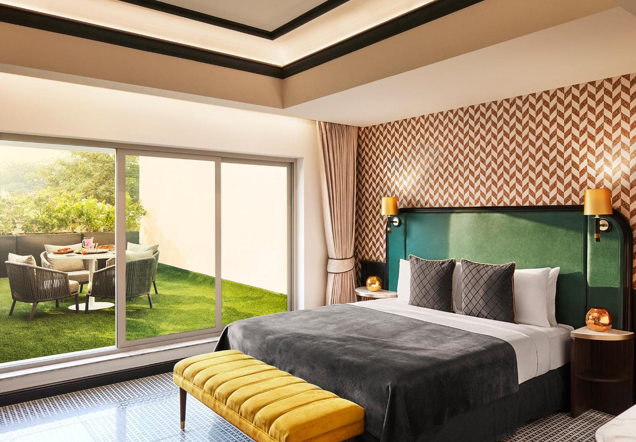 Executive Suite, 15% discount on Food and Soft Beverages at The Hub.  15% discount on Laundry.  Enjoy Happy hours (one plus one offer on selected brands) from 17:30hrs to 19:30hrs (except black out dates) - Photo 5