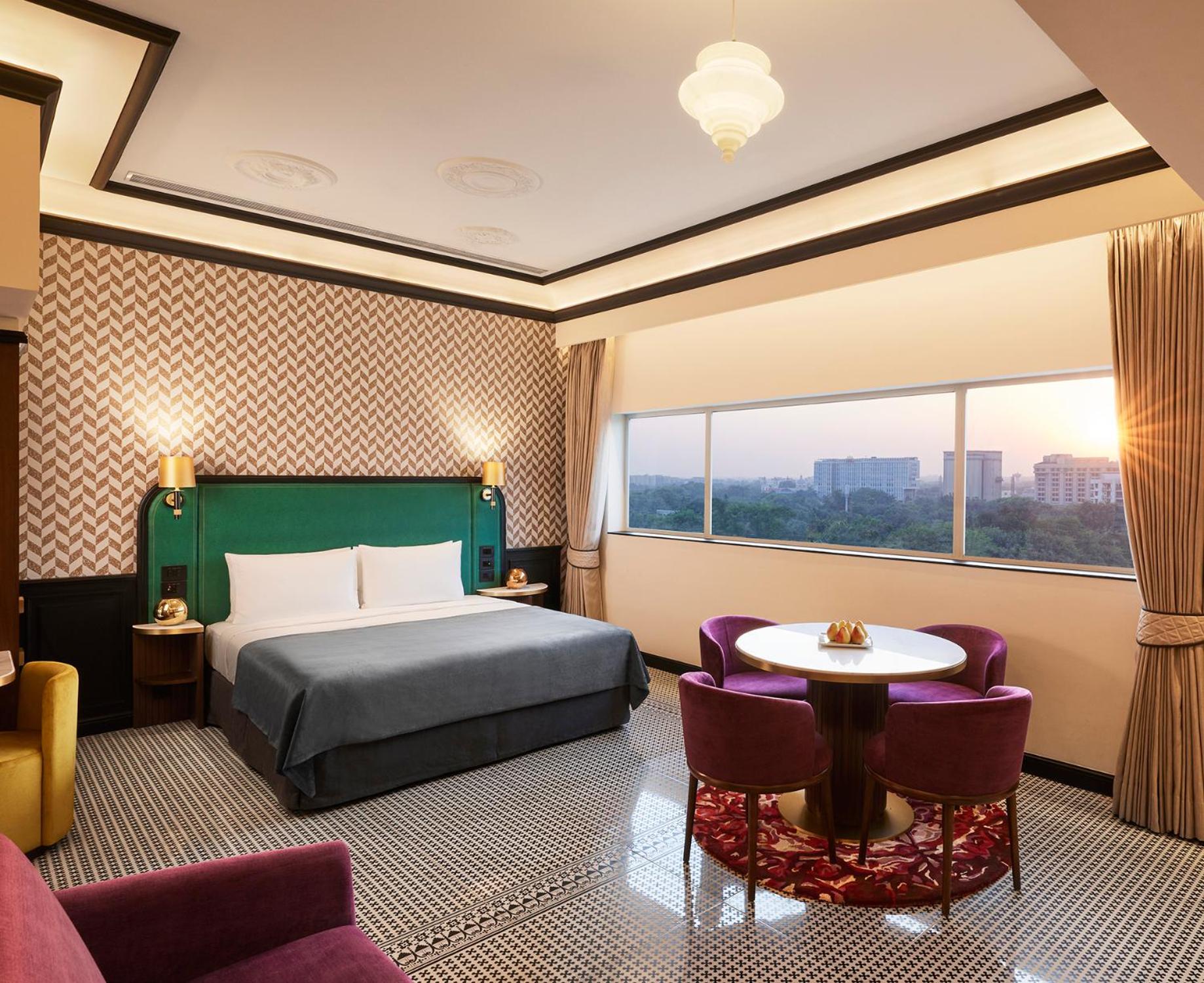 Executive Suite, 15% discount on Food and Soft Beverages at The Hub.  15% discount on Laundry.  Enjoy Happy hours (one plus one offer on selected brands) from 17:30hrs to 19:30hrs (except black out dates) - Photo 2