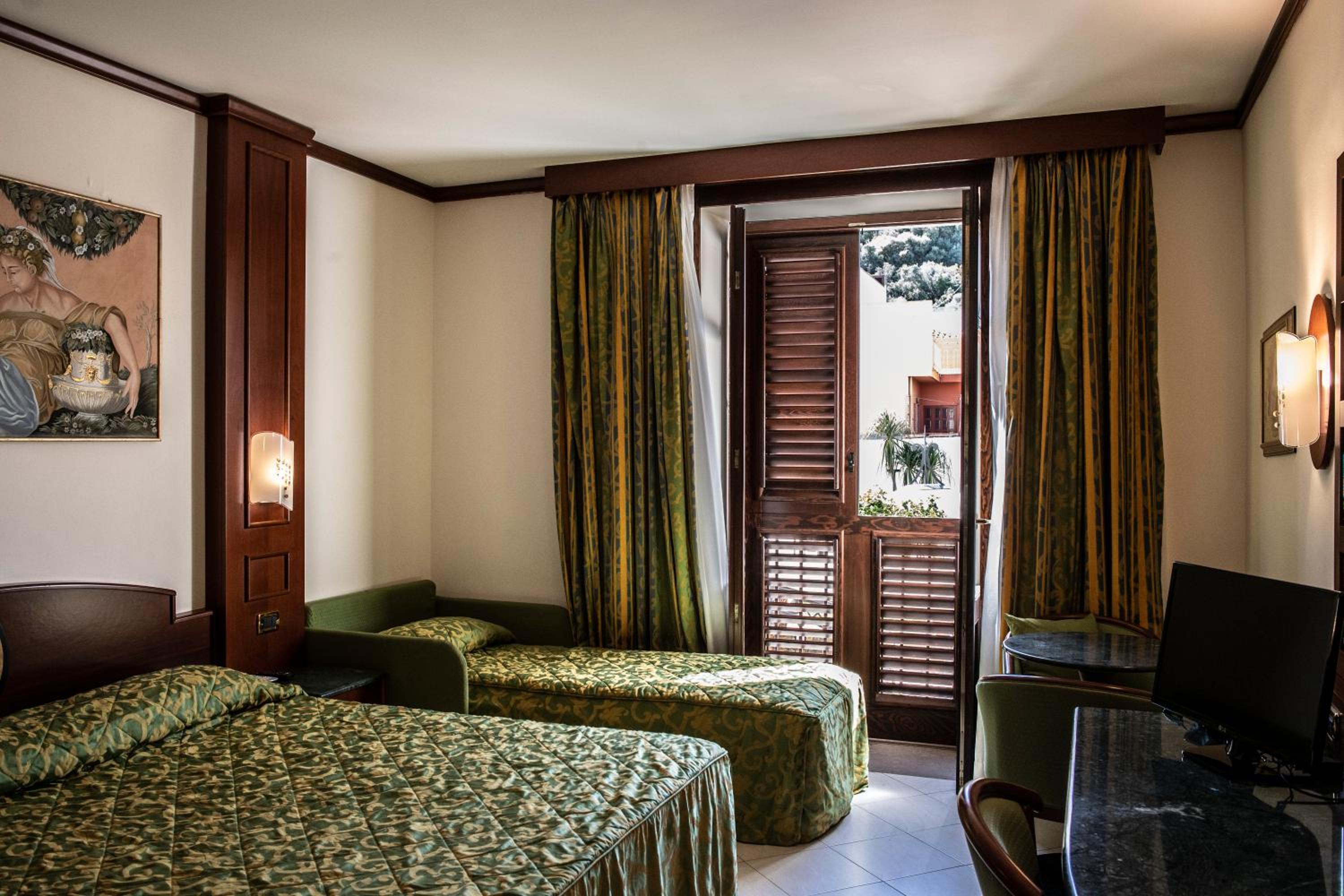 Triple Room - Photo 7