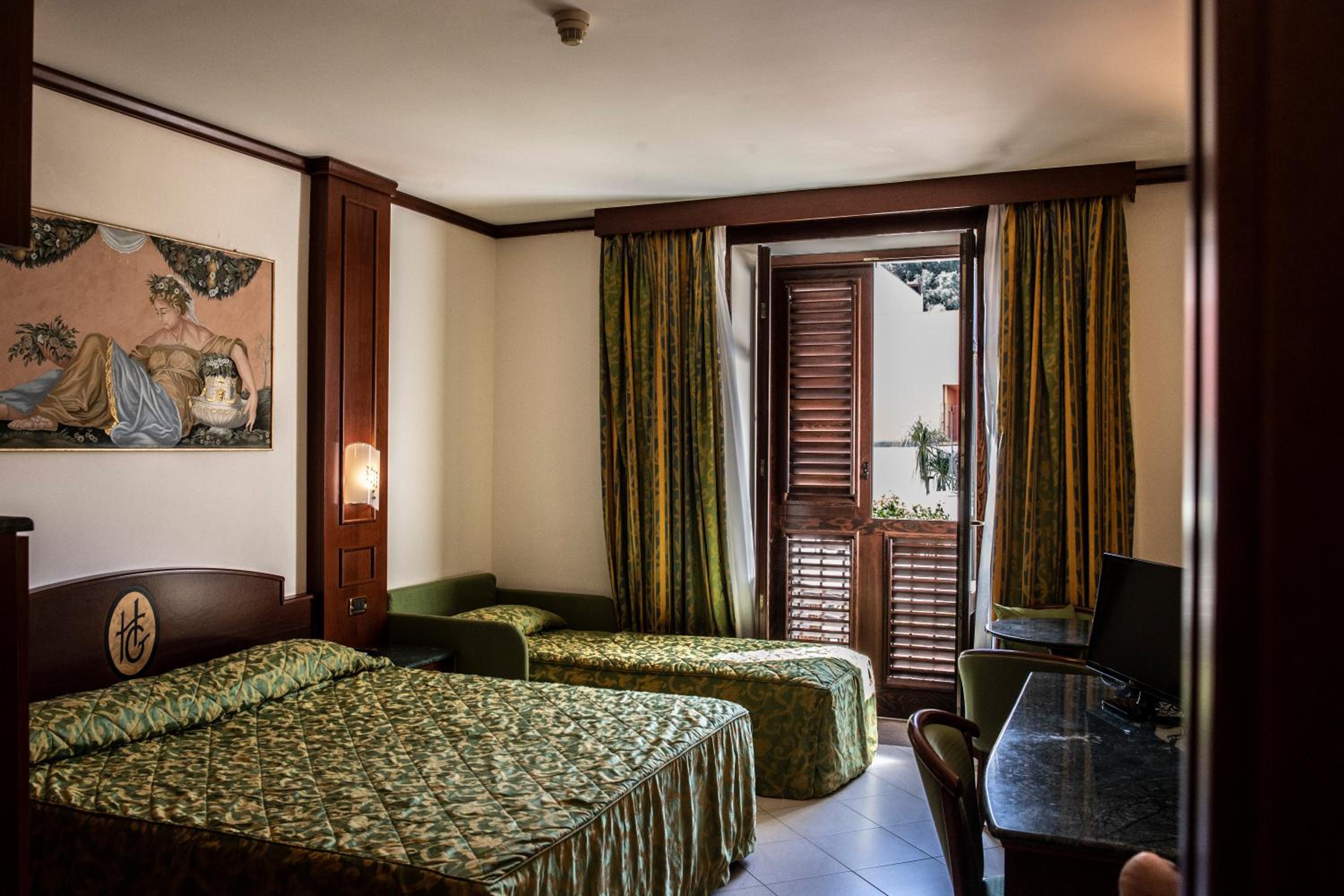 Triple Room - Photo 1