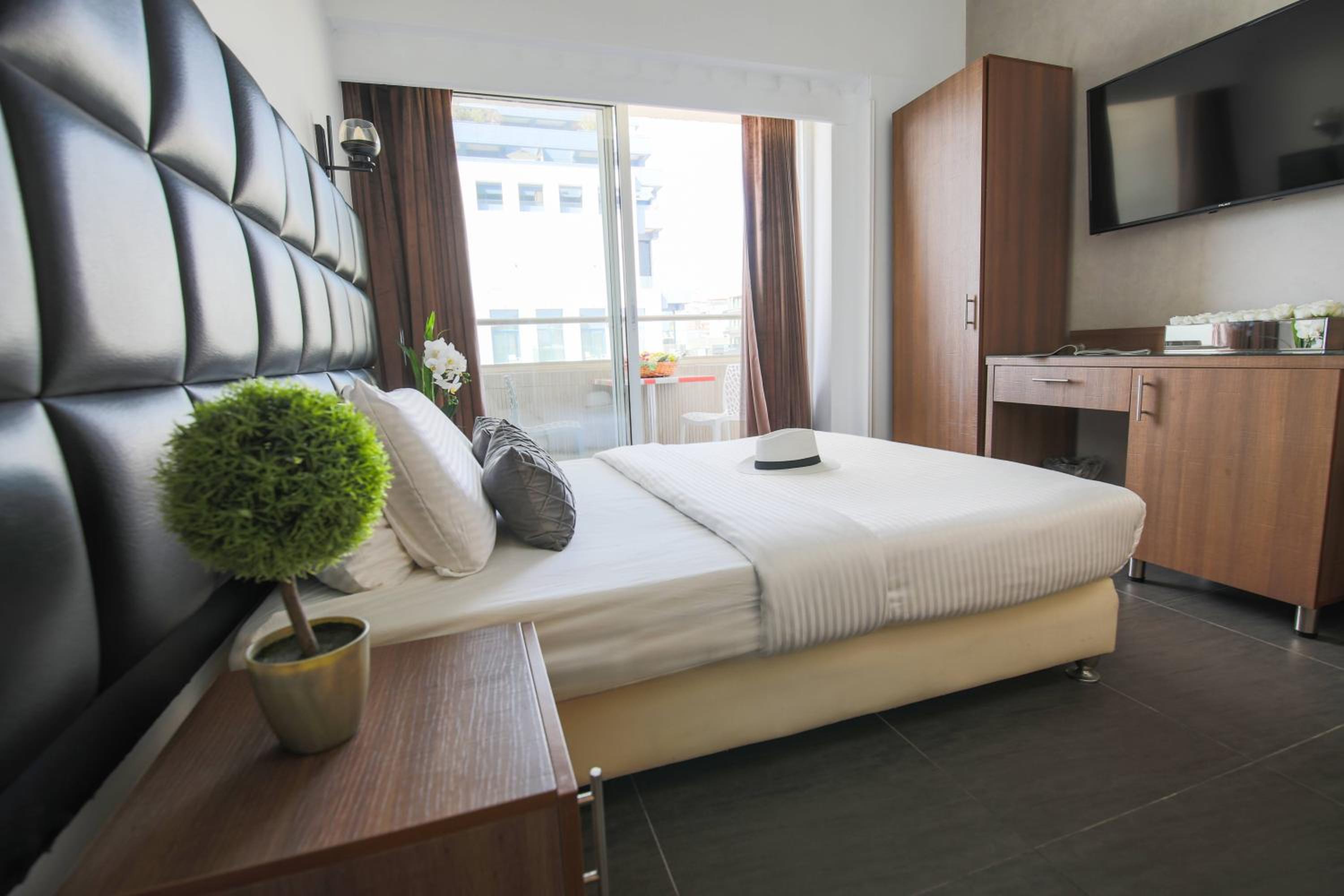 Double Room with Balcony and Sea View photo 1