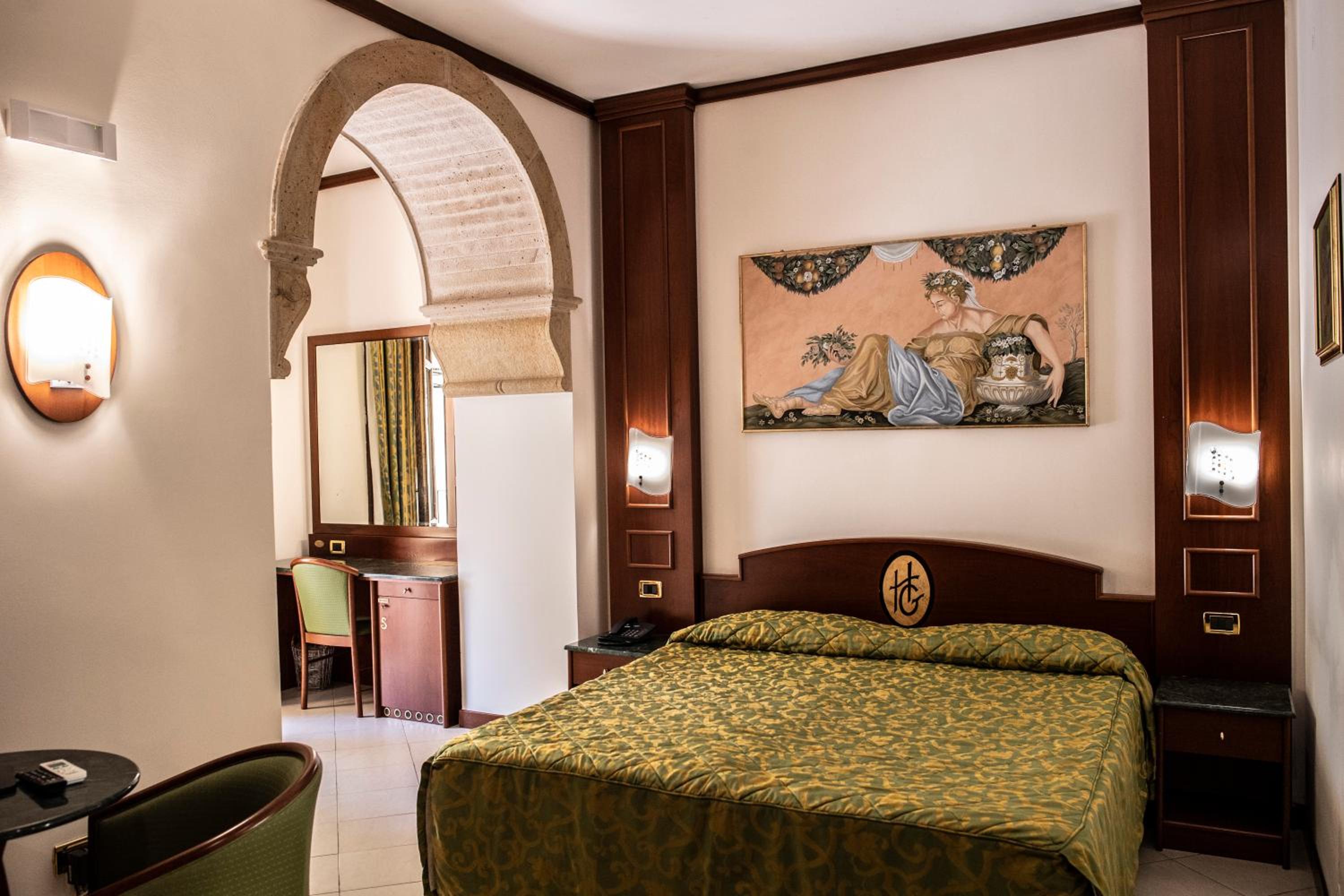 Double Room - Photo 2