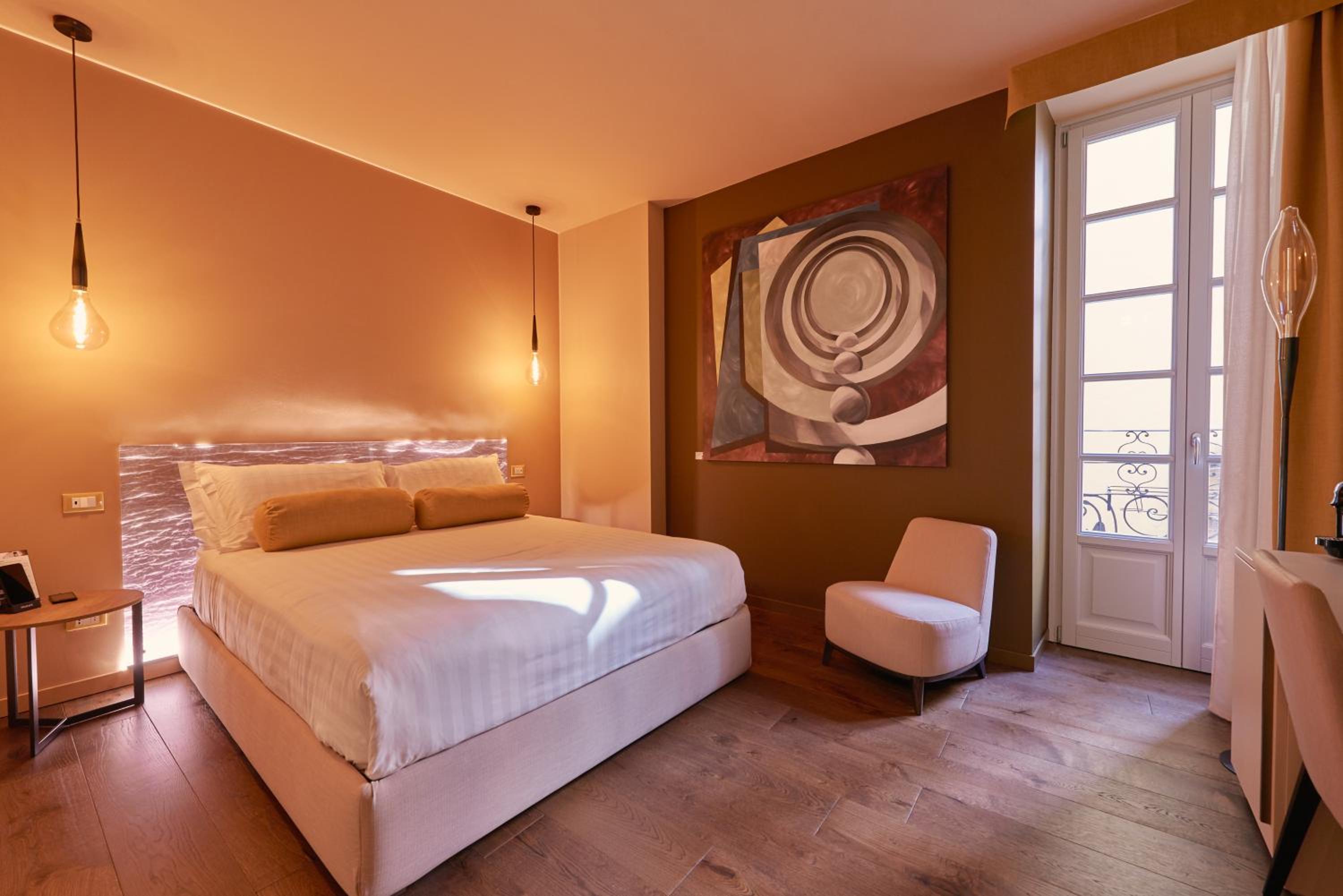 Deluxe Room - Photo 1