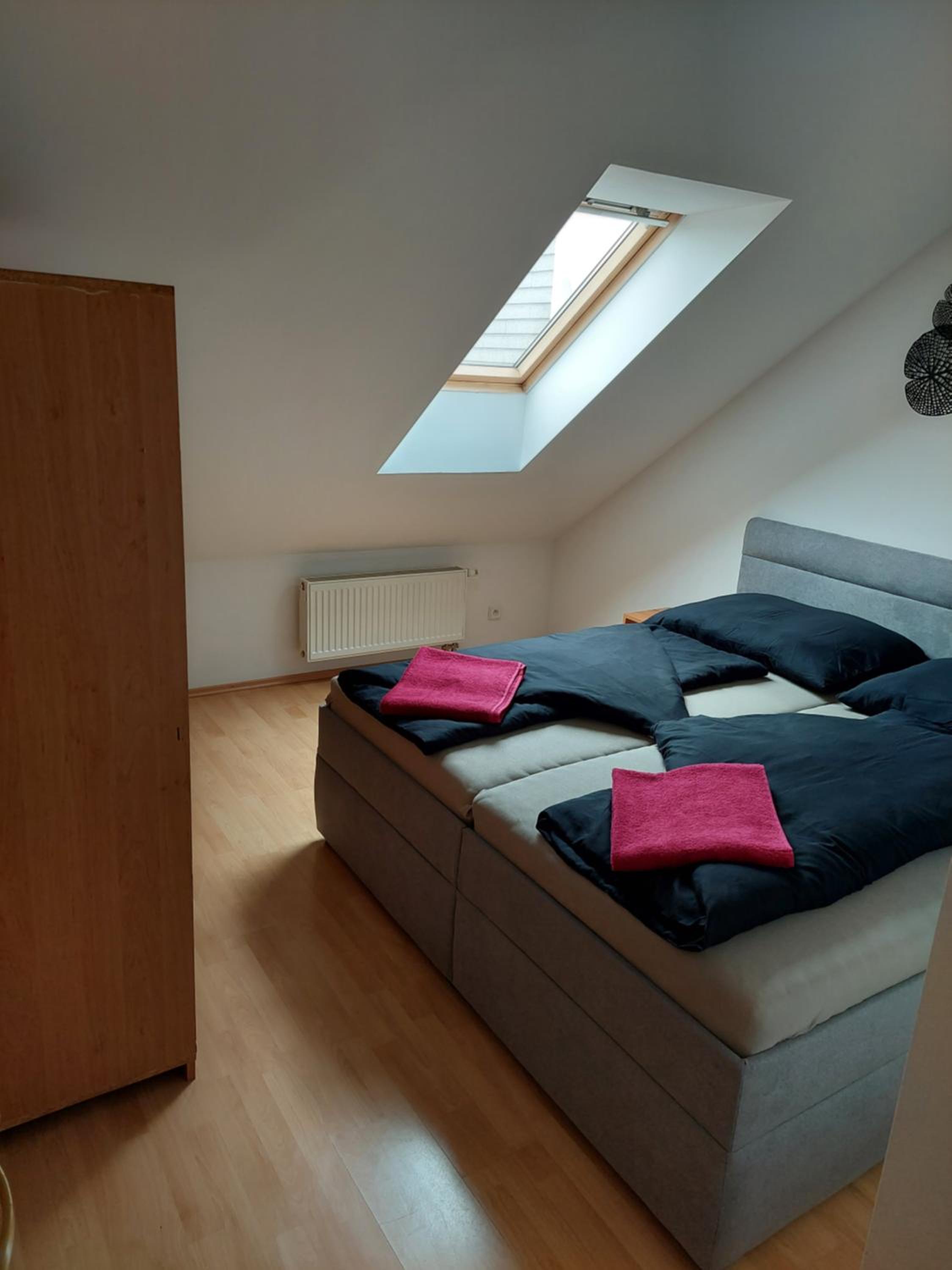 Double Room with Private Bathroom - Photo 3