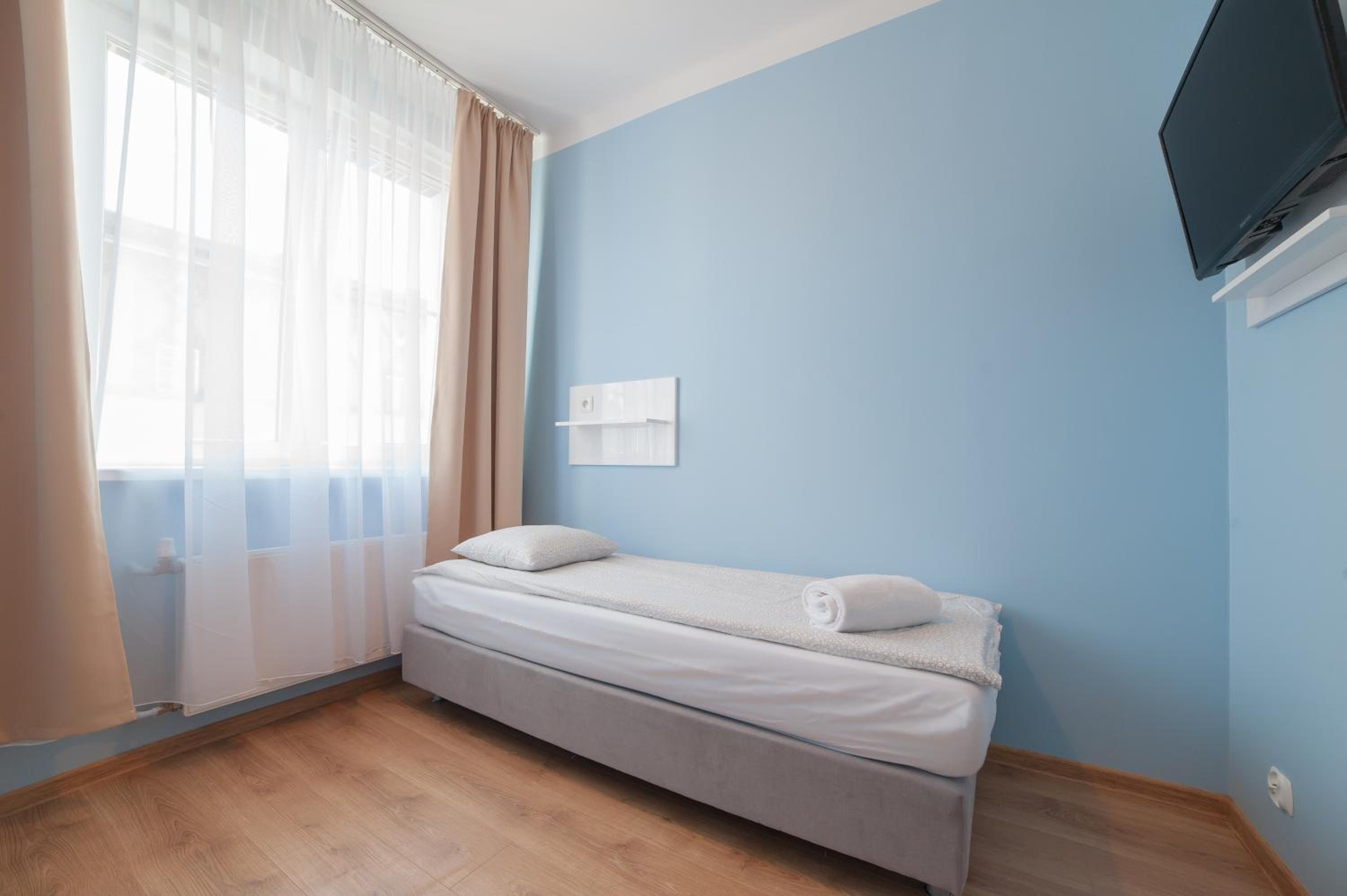Standard Single Room with Bathroom photo 1