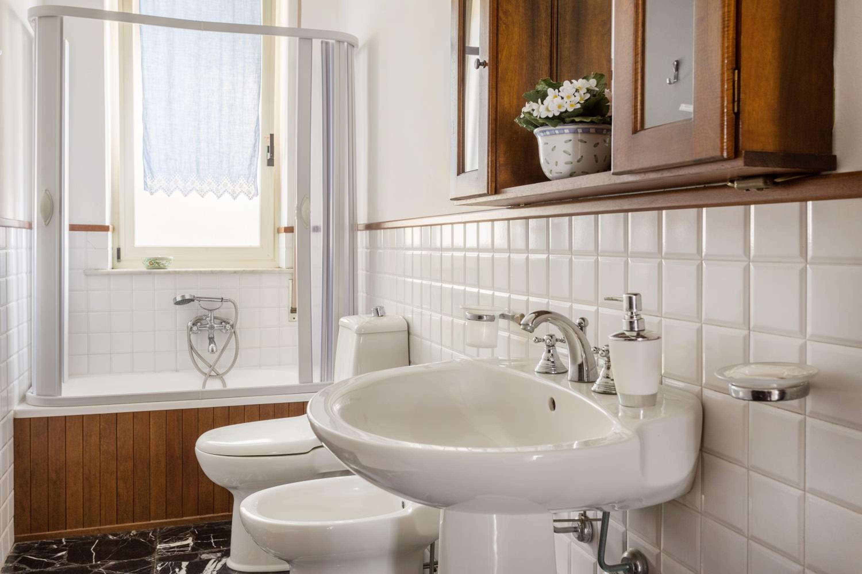 Double Room with Private Internal Bathroom photo 3