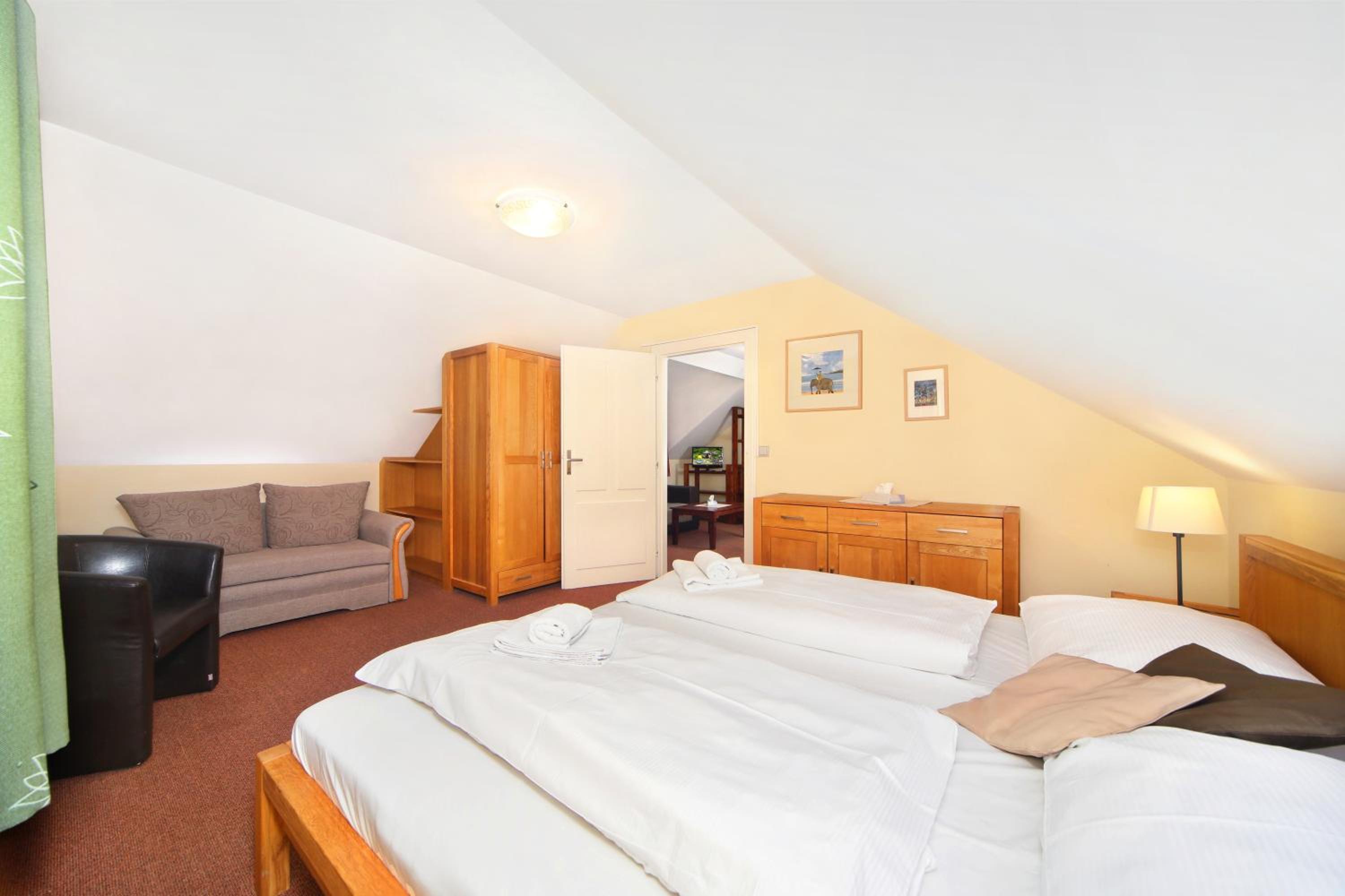 Family Suite - Photo 10