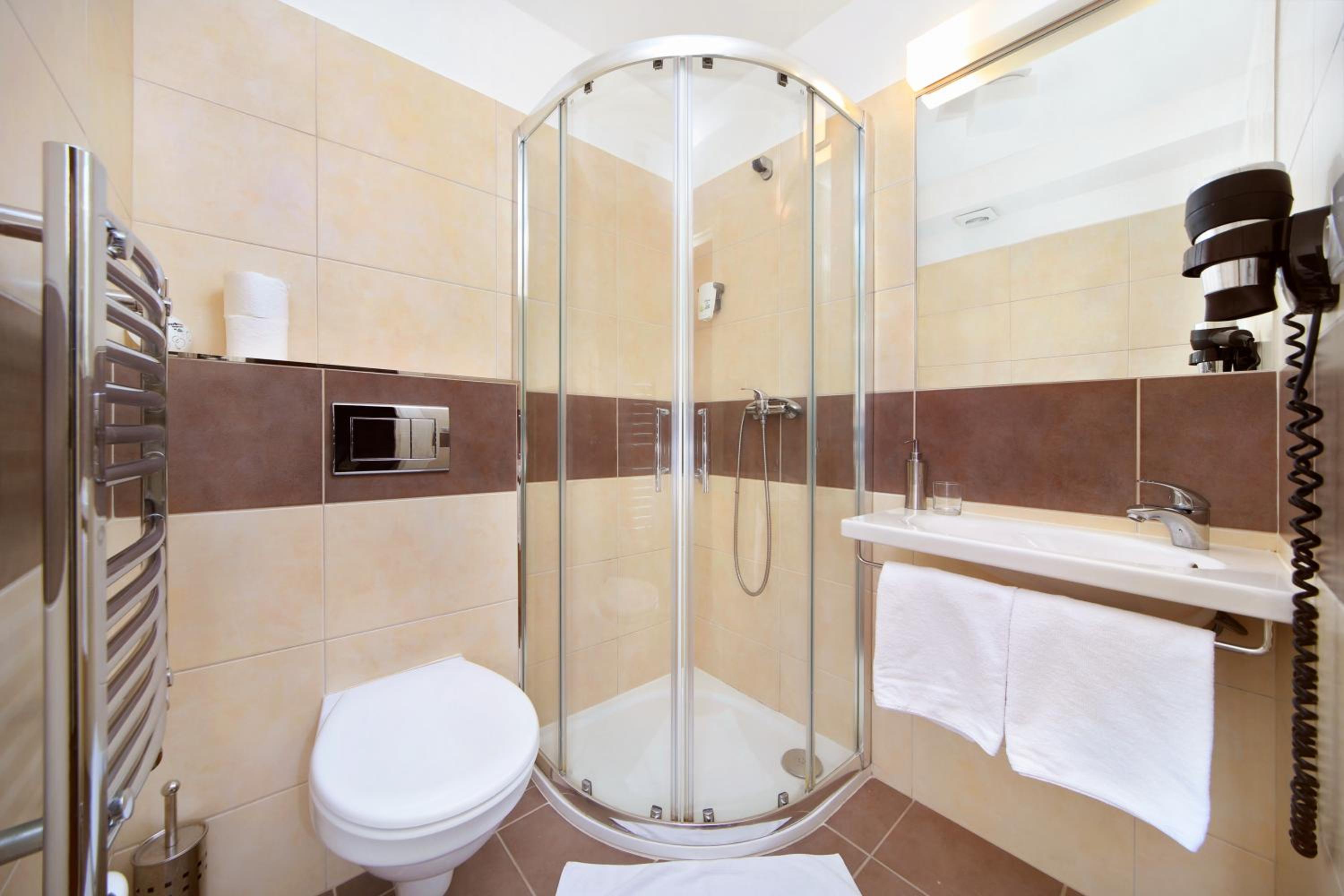 Superior Triple Room - Photo 12
