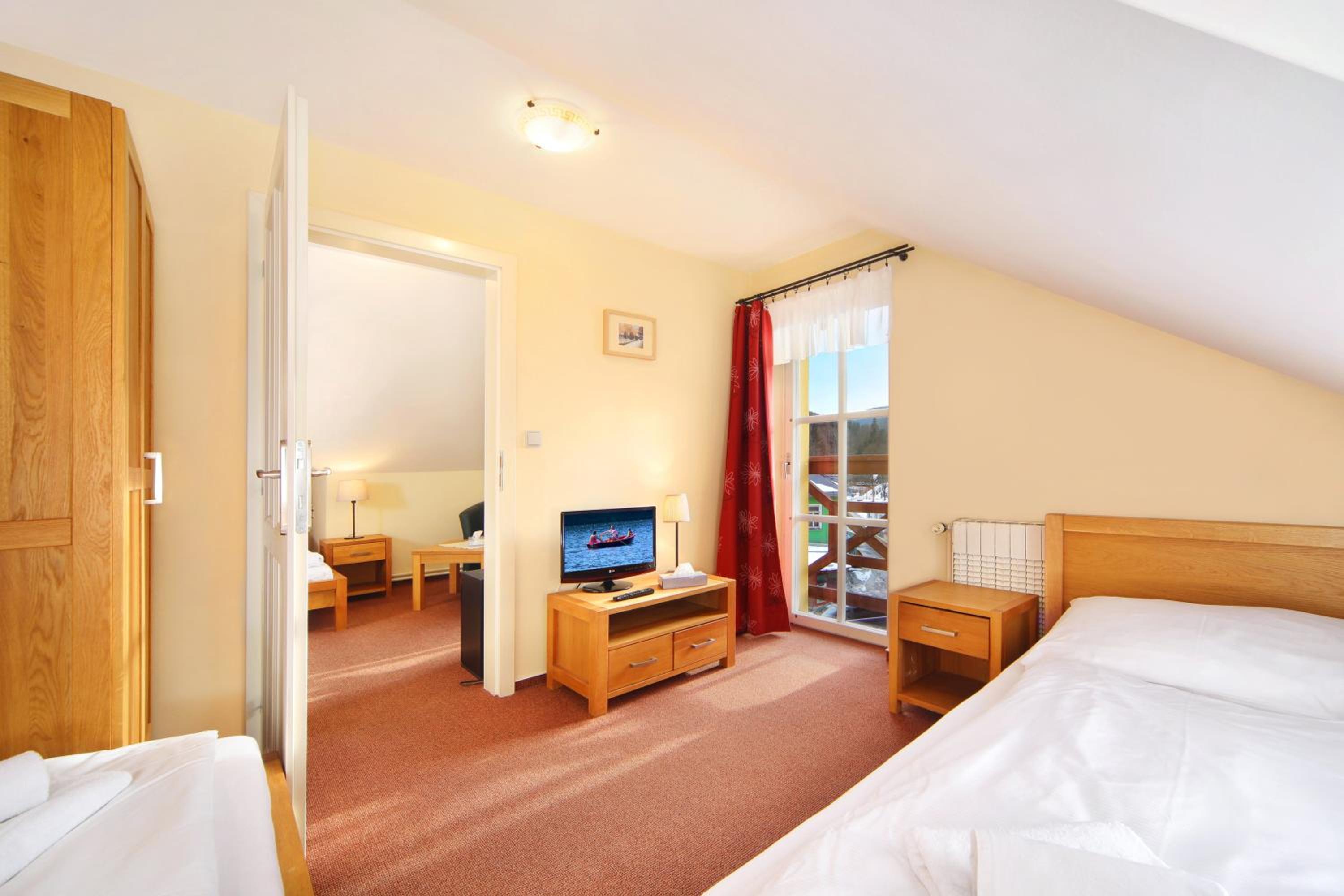 Family Suite - Photo 2