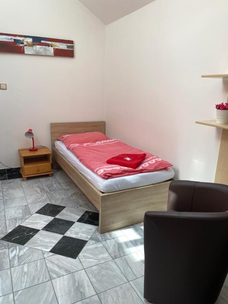 Classic Triple Room photo 2