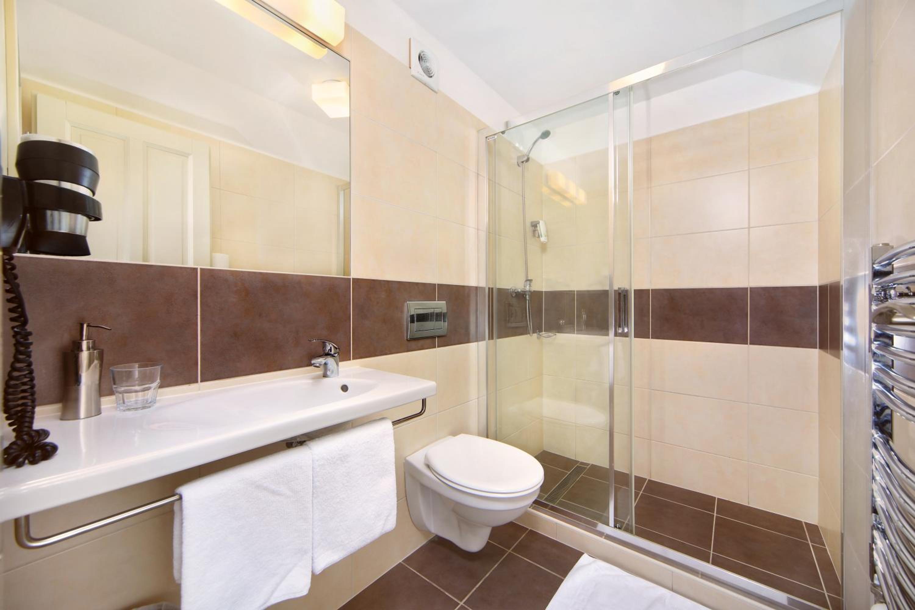 Small Double Room - Photo 4