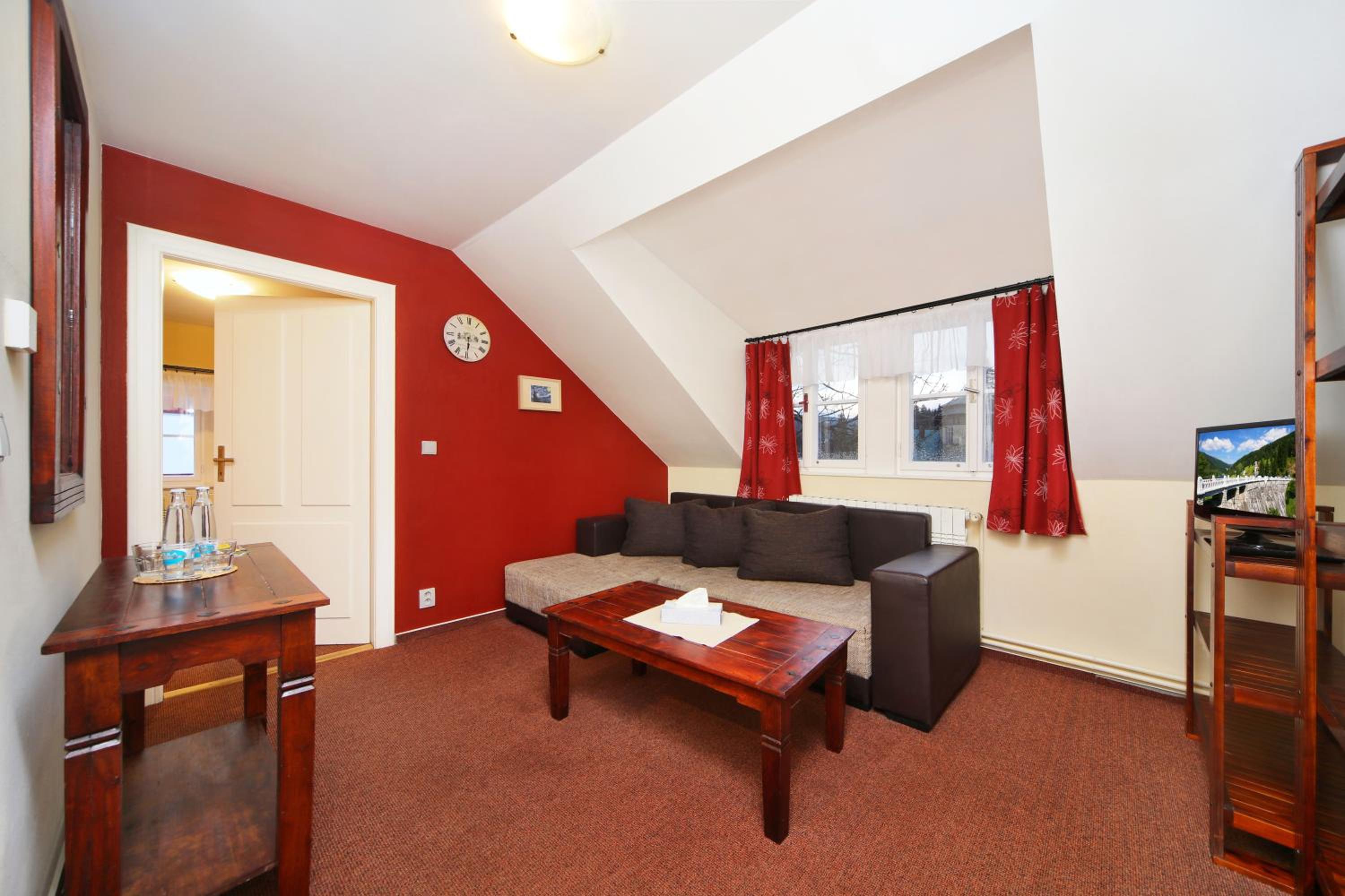 Family Suite - Photo 9