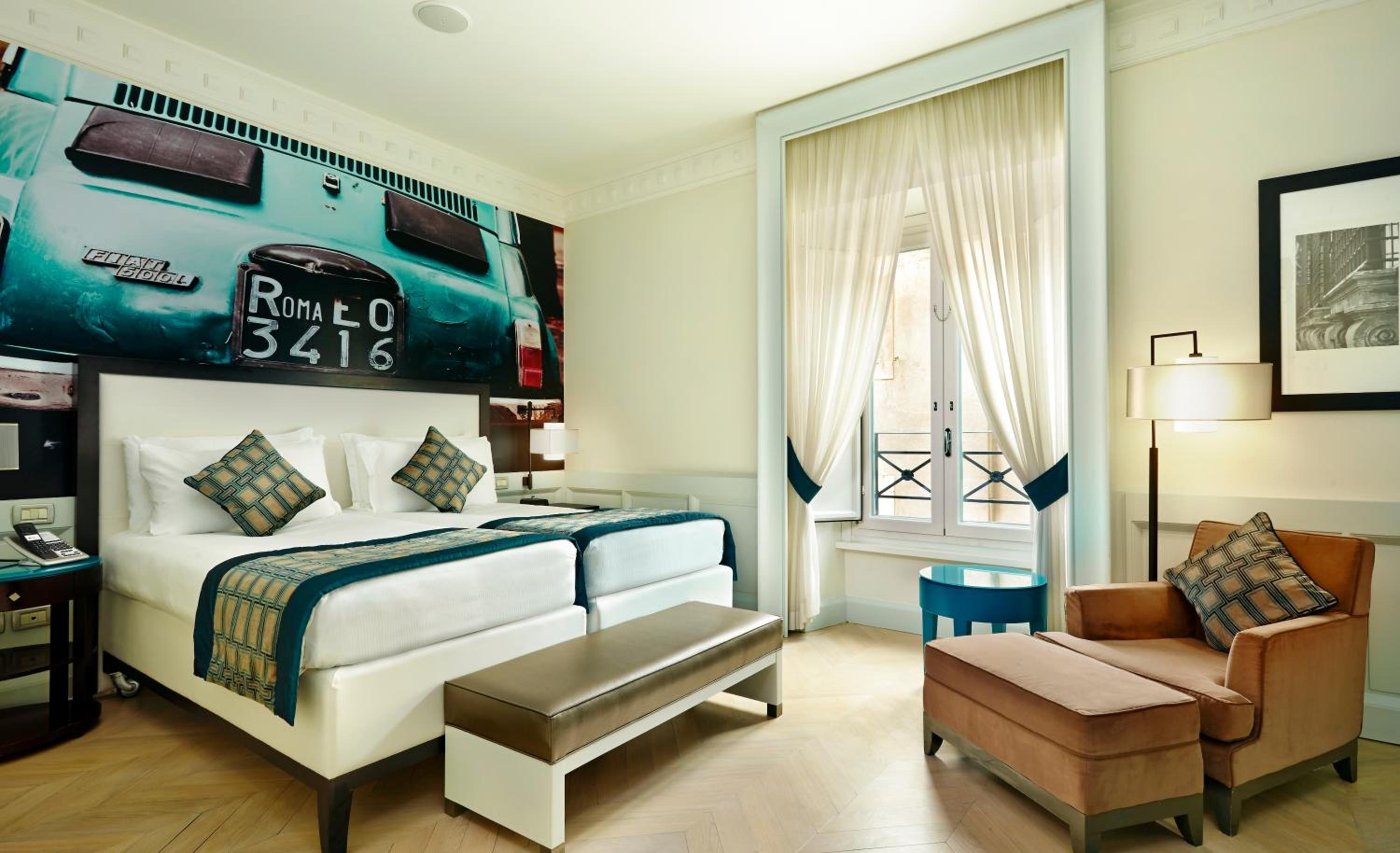 Premium Twin Room - Photo 4