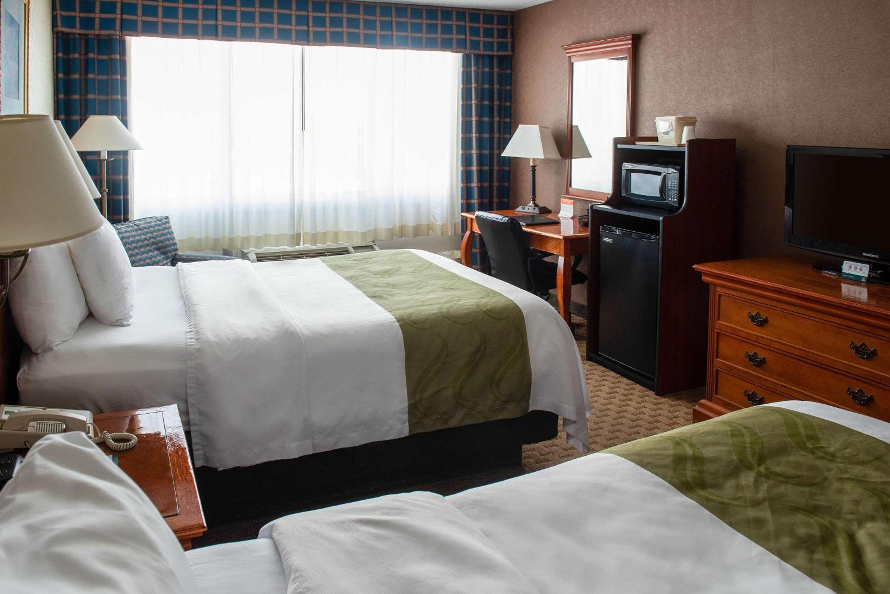 Double Room with Two Double Beds - Non-Smoking - Photo 1
