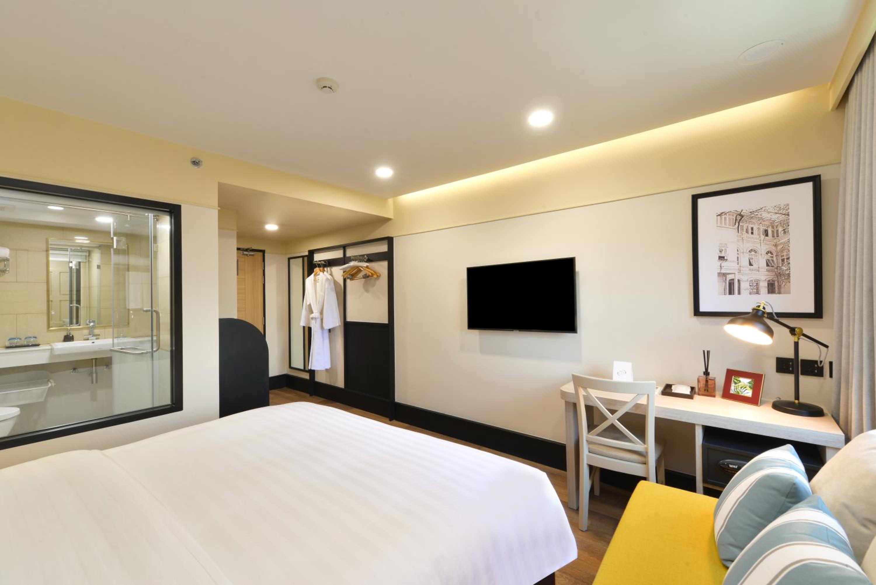 Superior Double or Twin Room photo 2