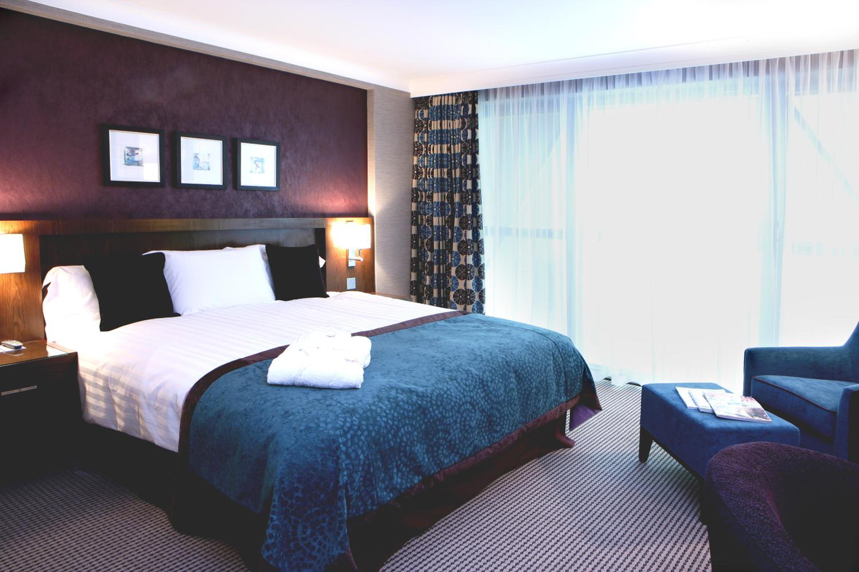 Premium King Room - Lounge Access - Photo 7