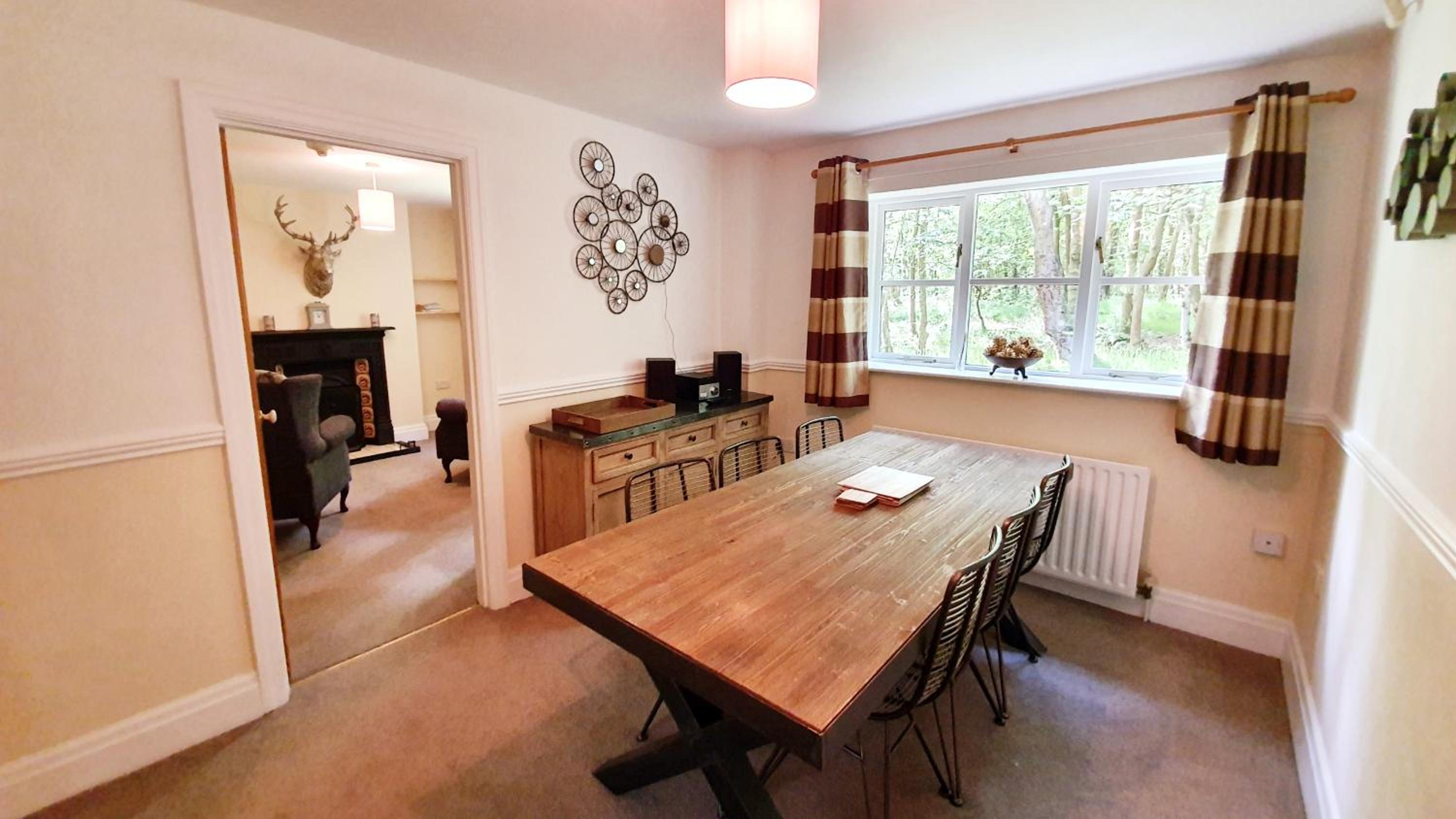 Woodland 3 bed Chalet with hot tub - Photo 4