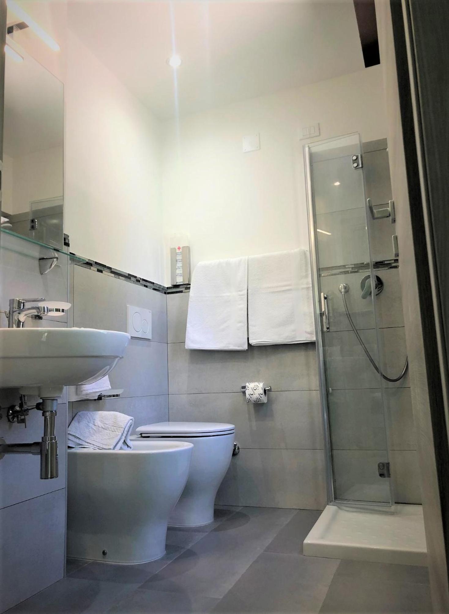 Double Room with Terrace - Photo 4