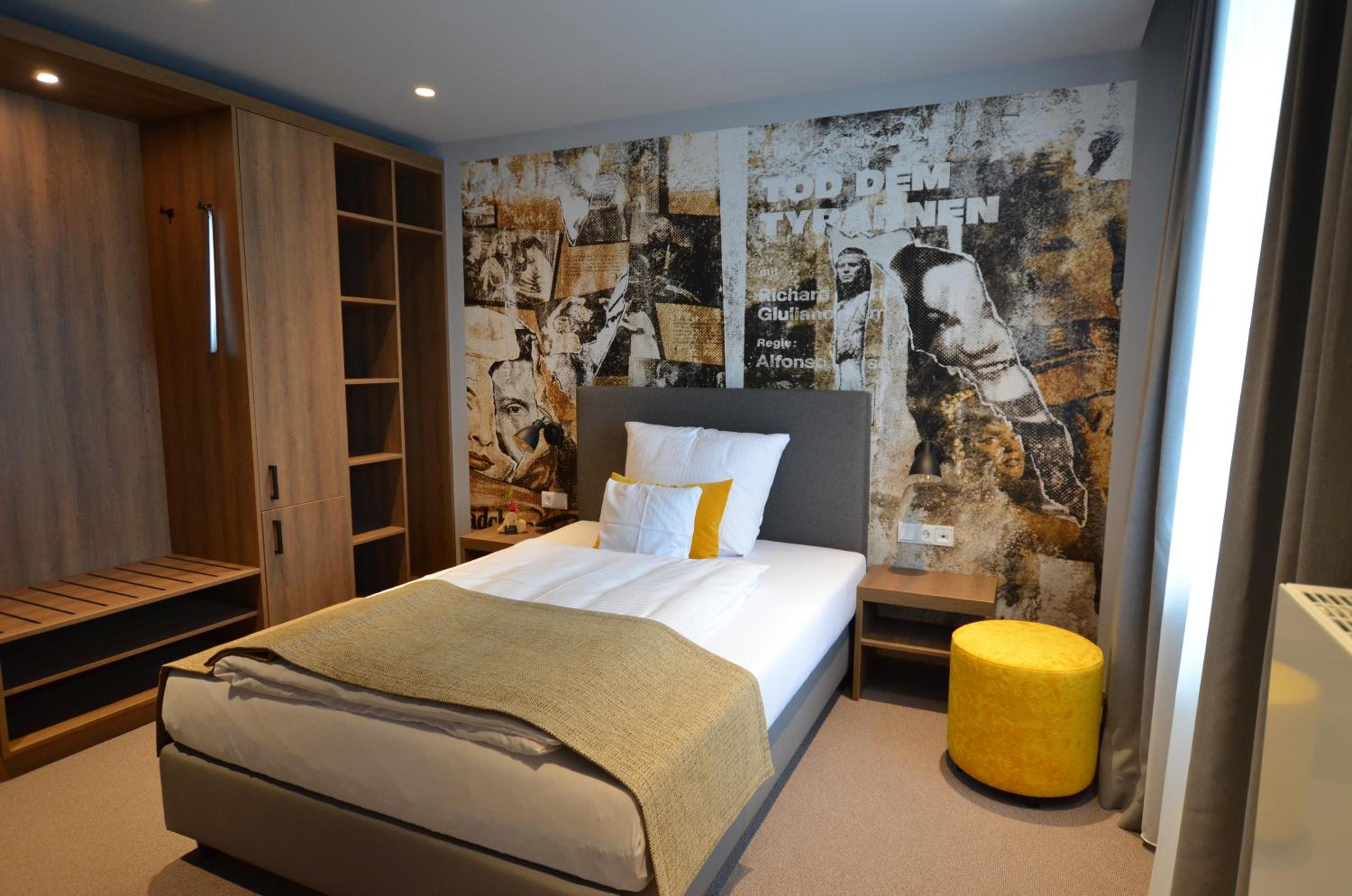 Single Room photo 2