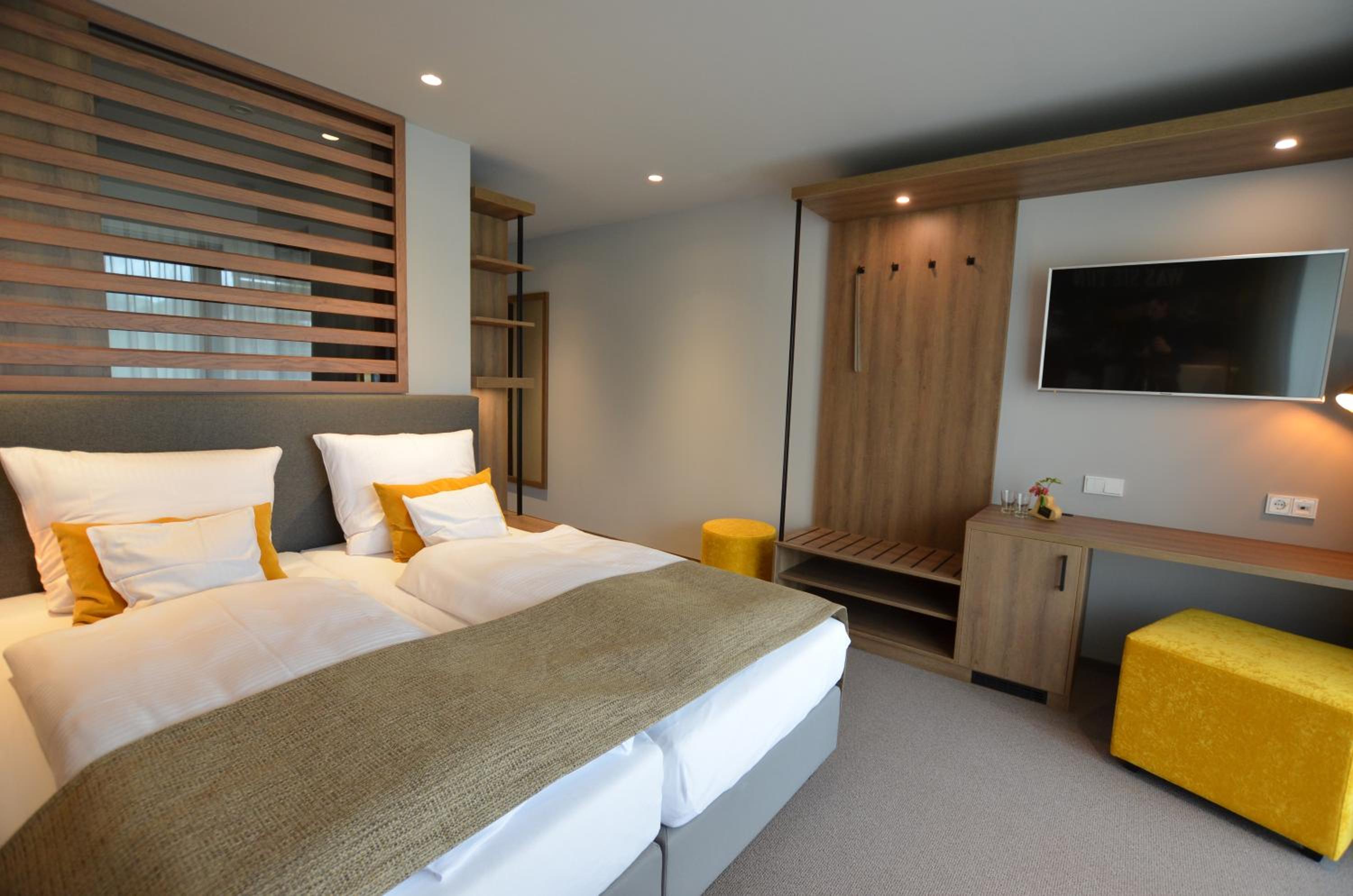 Deluxe Double Room with Balcony photo 1
