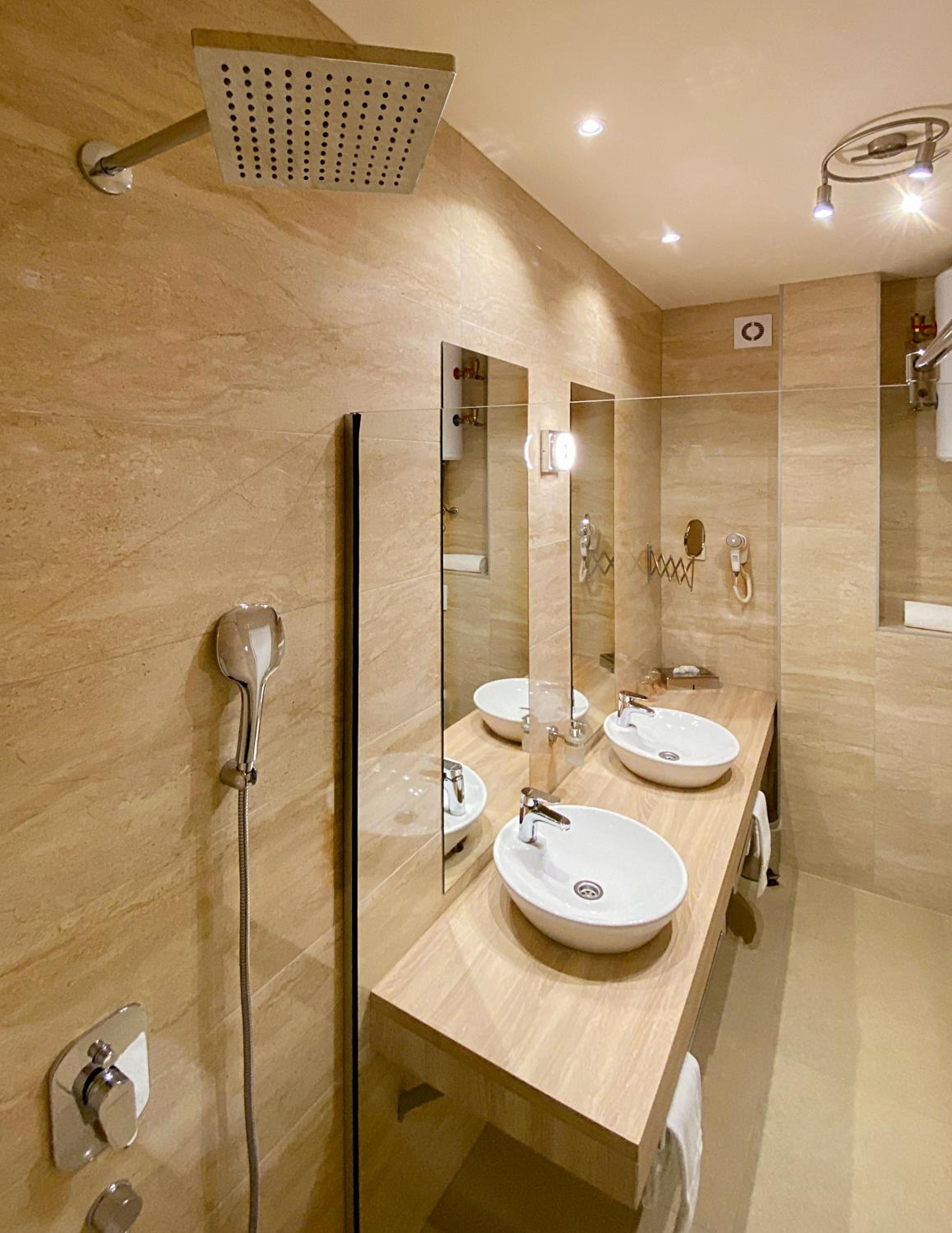 Suite with Balcony photo 2
