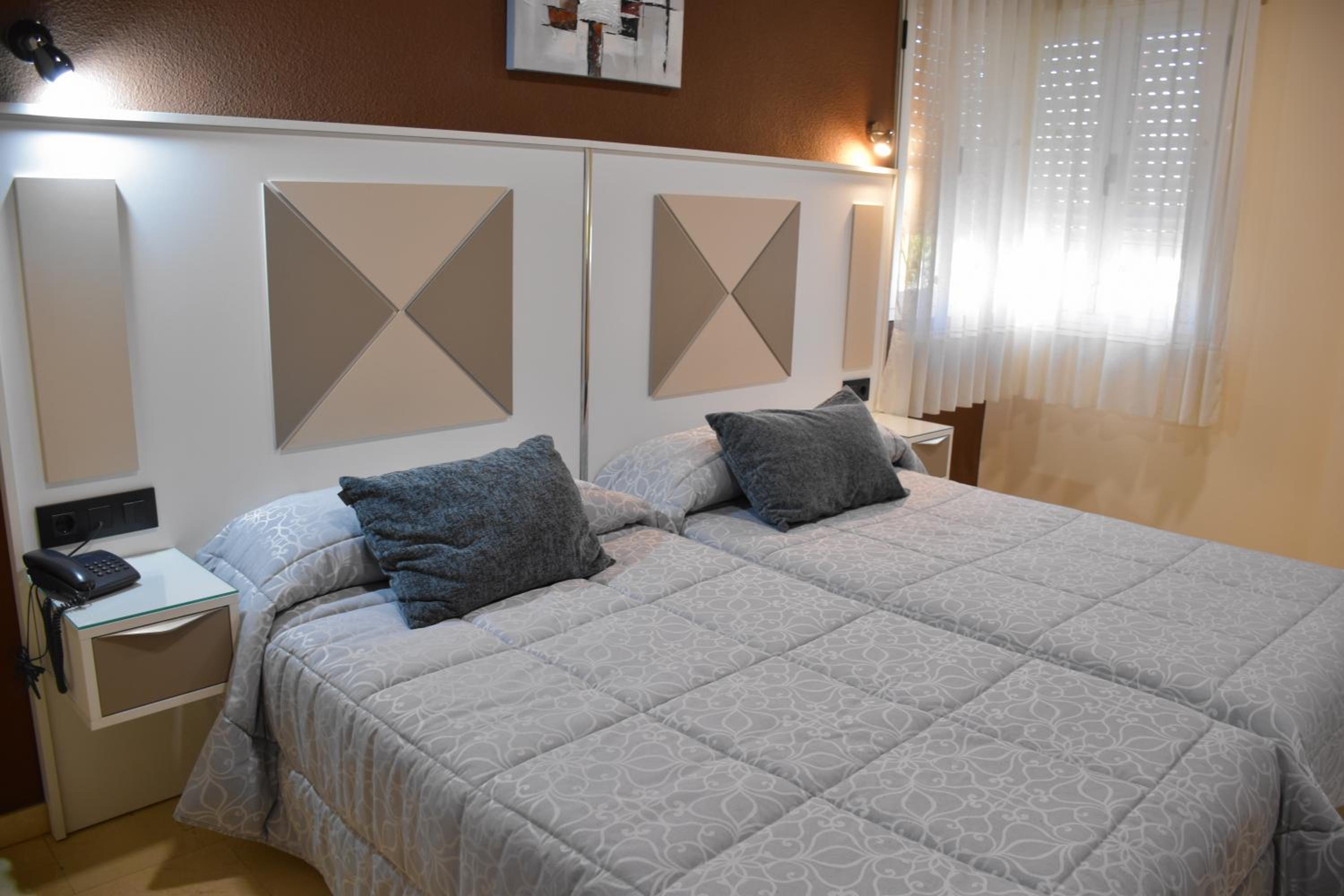 Double or Twin Room photo 3