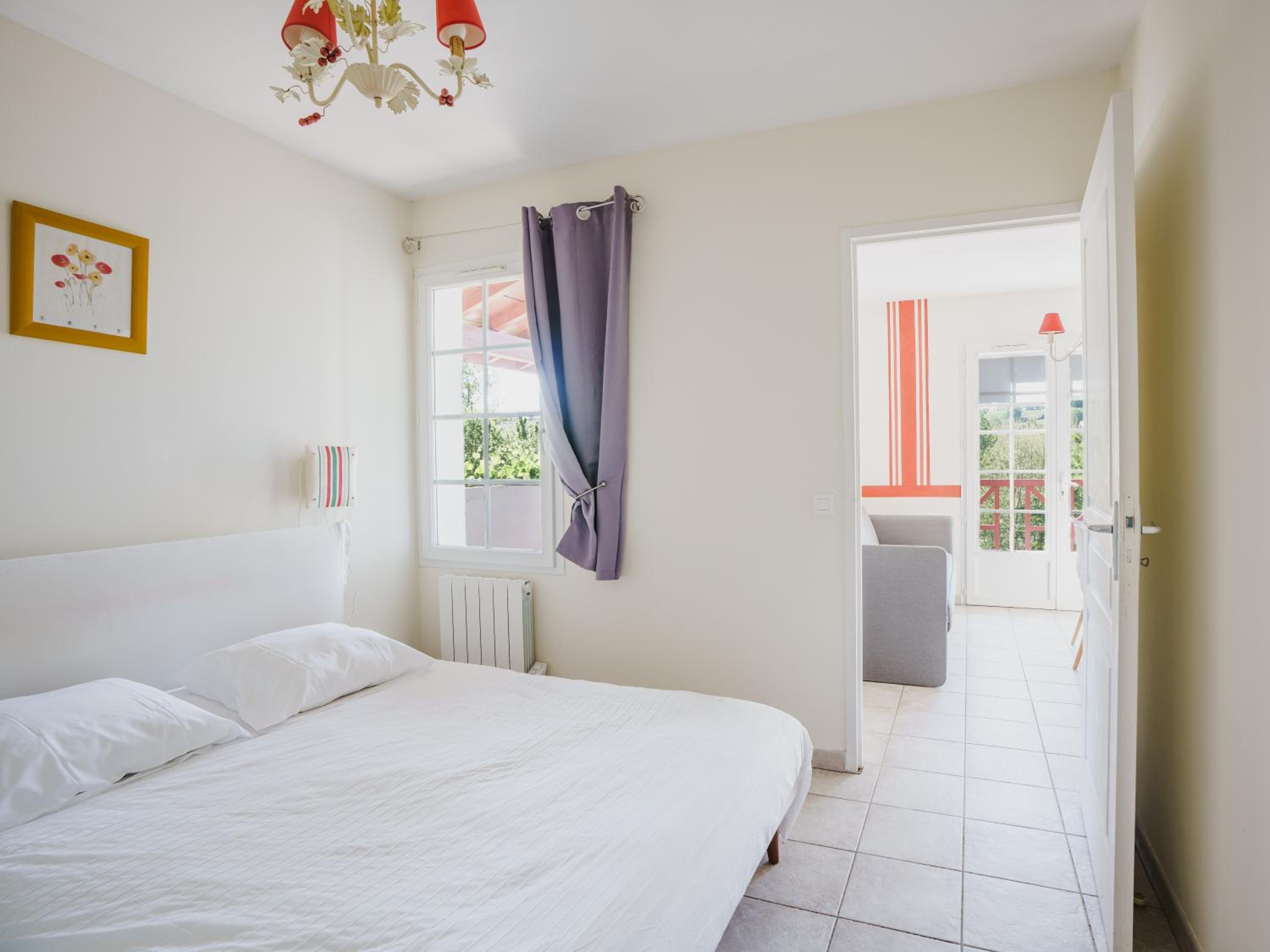 One-Bedroom Apartment (2-4 people) - Photo 32